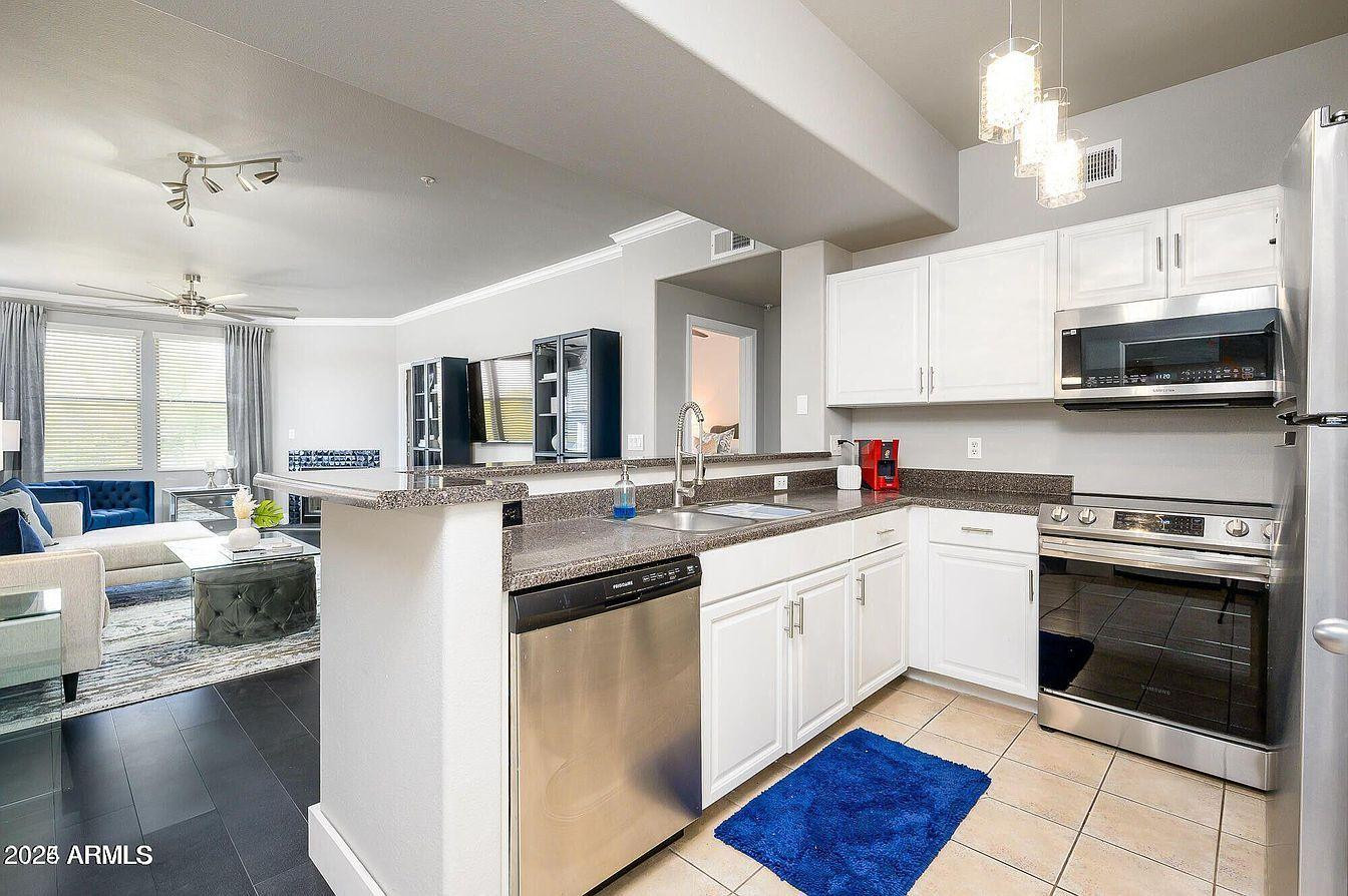 19777 N 76th Street Apt 3229