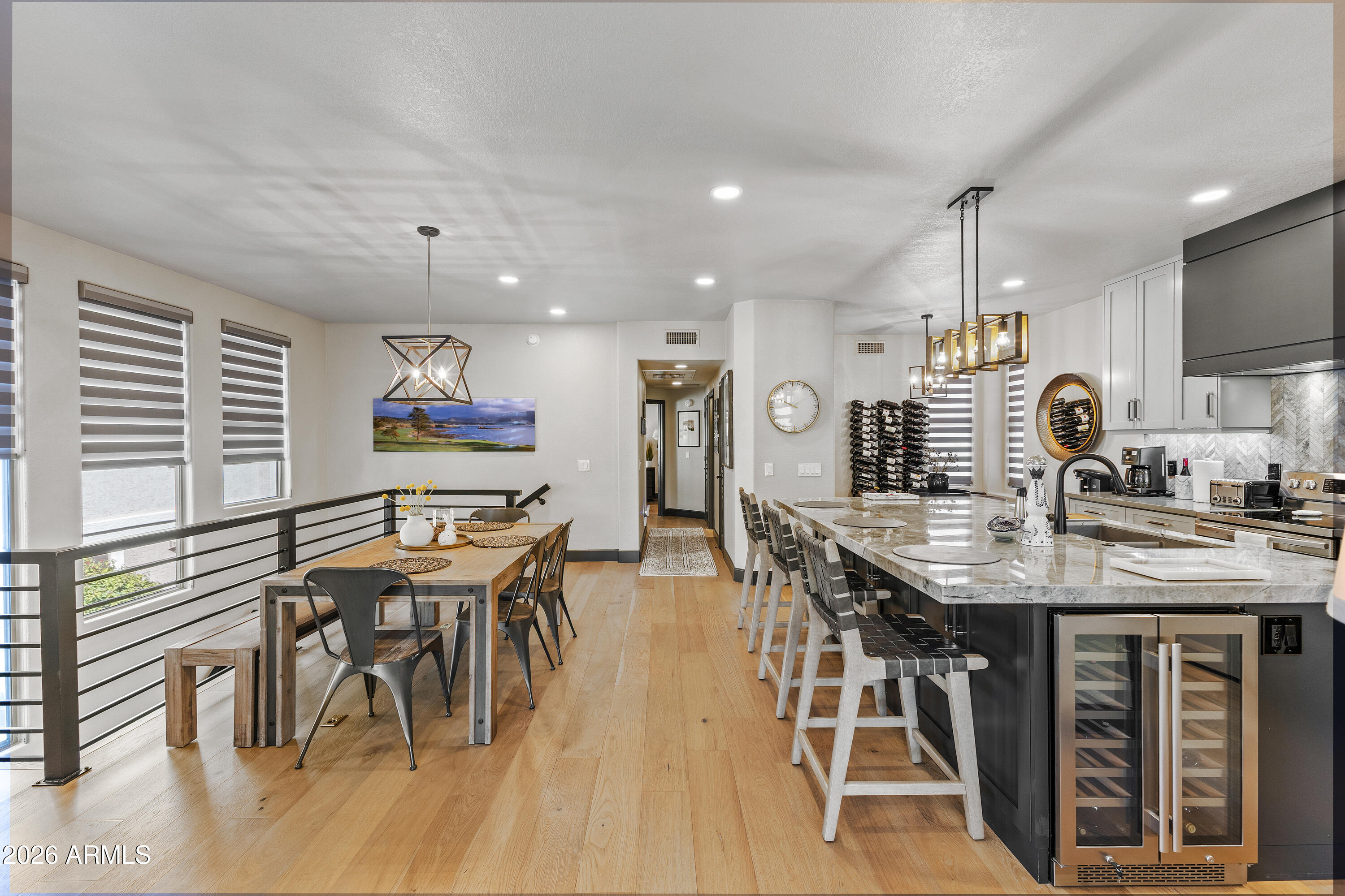 15221 N CLUBGATE Drive 2077