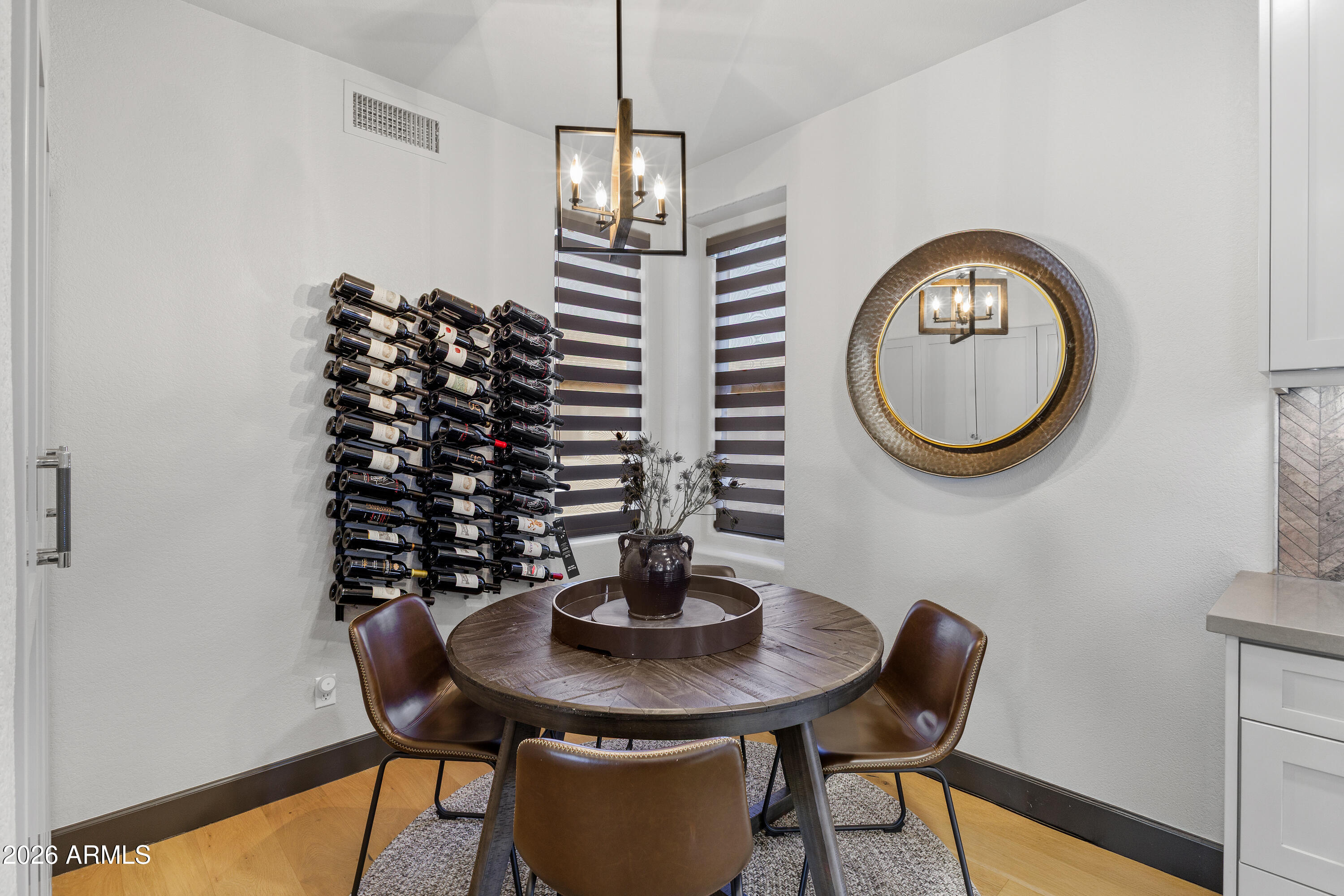 15221 N CLUBGATE Drive 2077