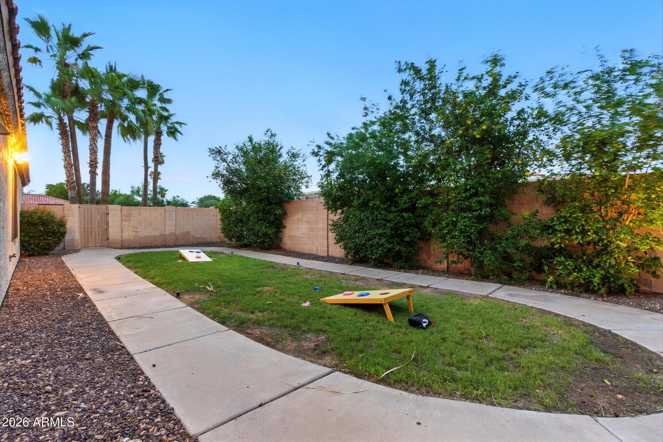 5851 E BECK Lane