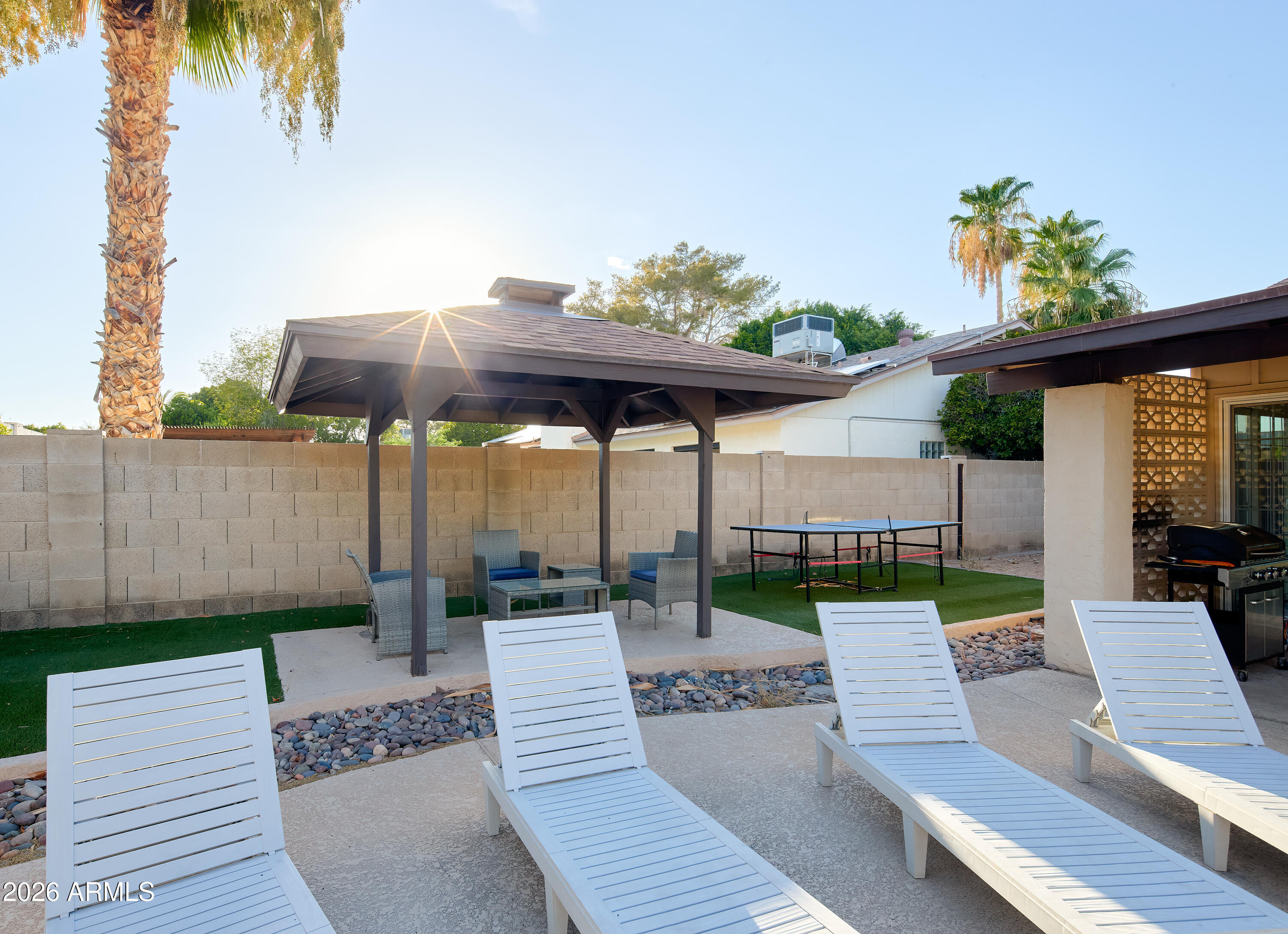 2331 E SUNNYSIDE Drive
