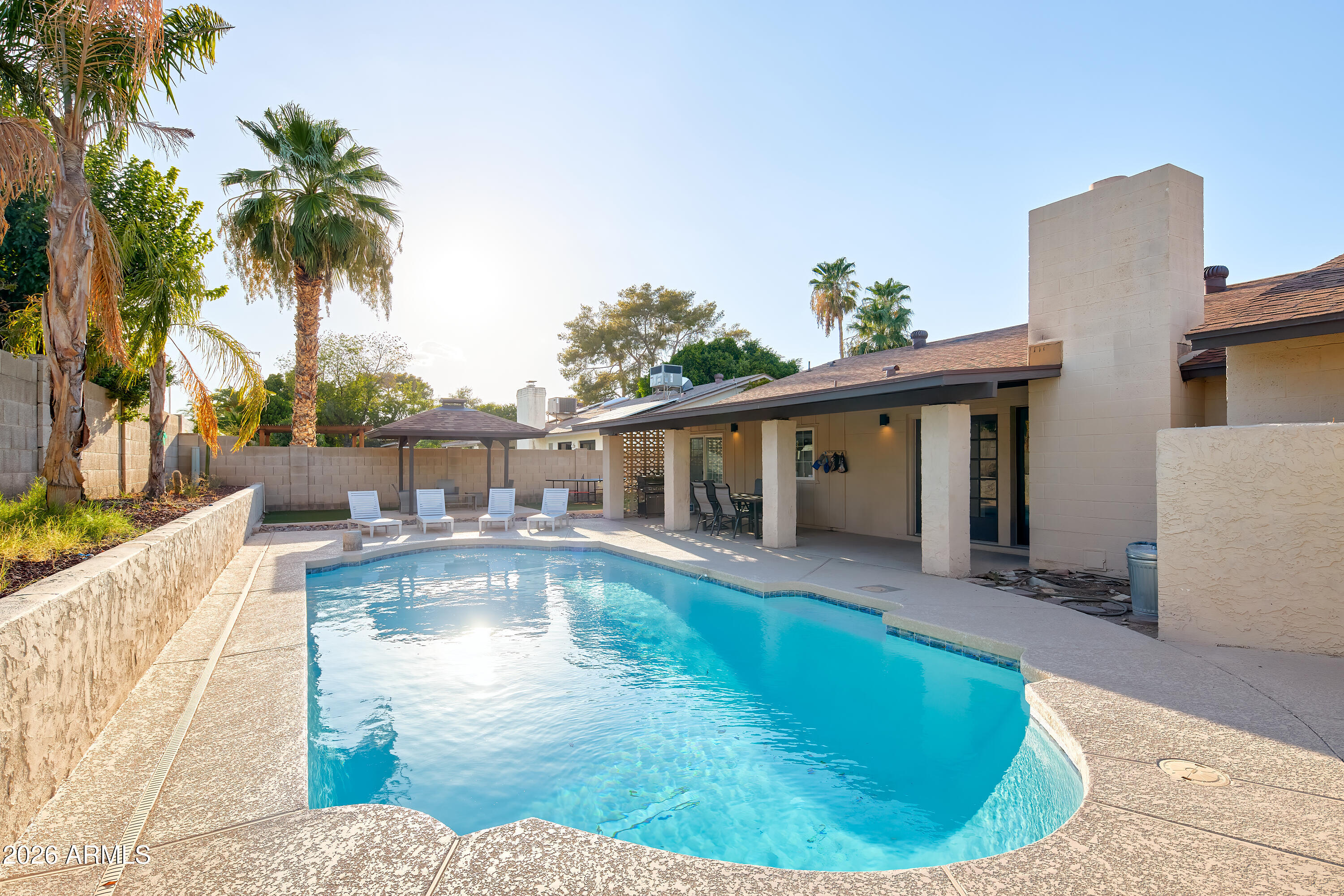 2331 E SUNNYSIDE Drive