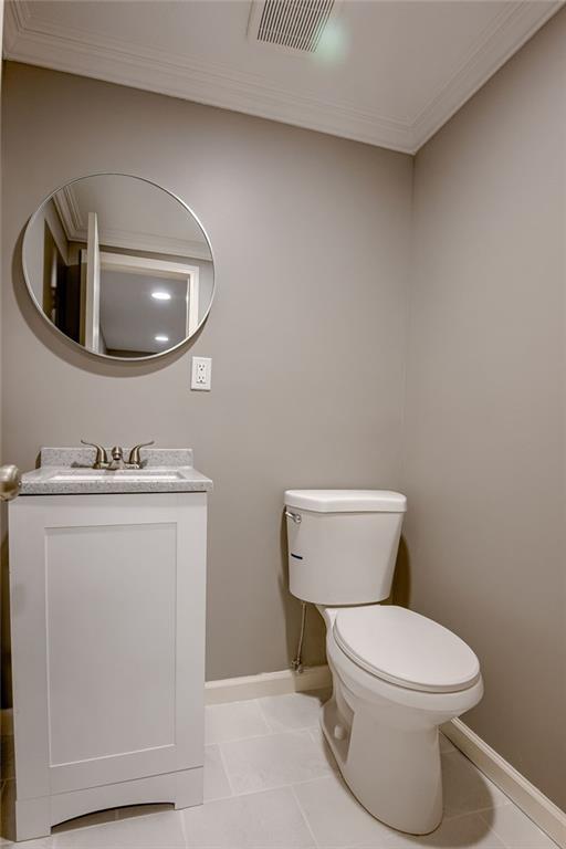 8019 N Brooklyn Avenue