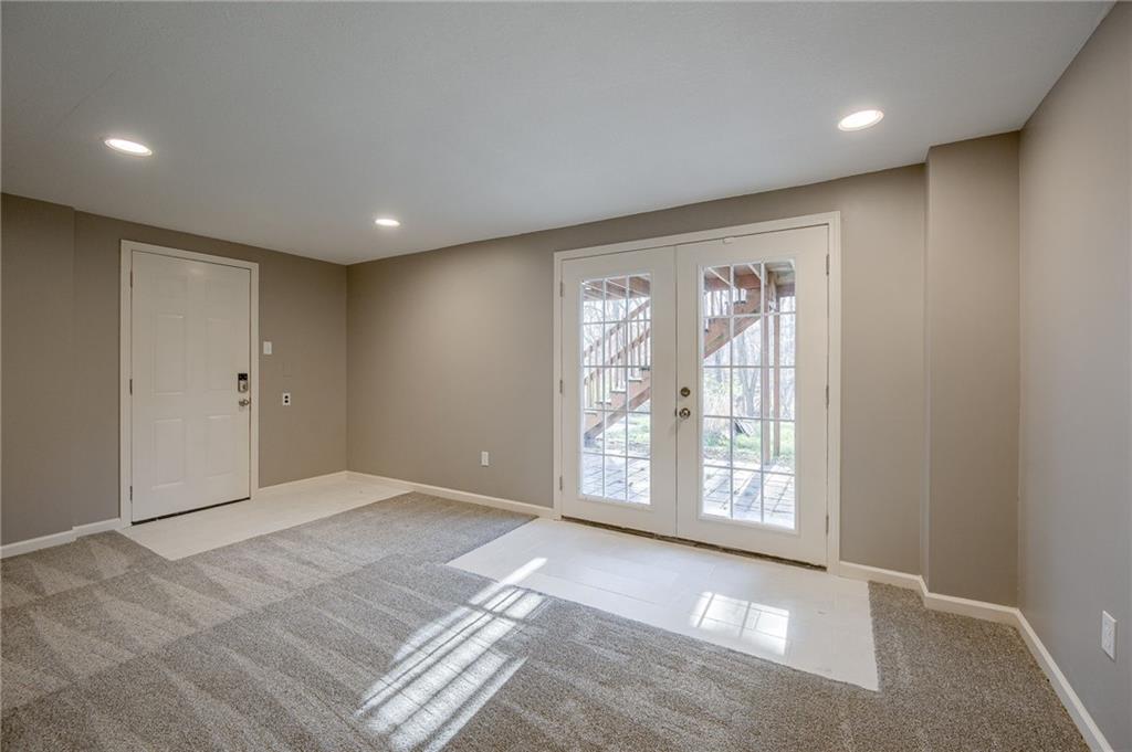 8019 N Brooklyn Avenue