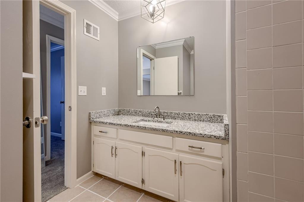 8019 N Brooklyn Avenue