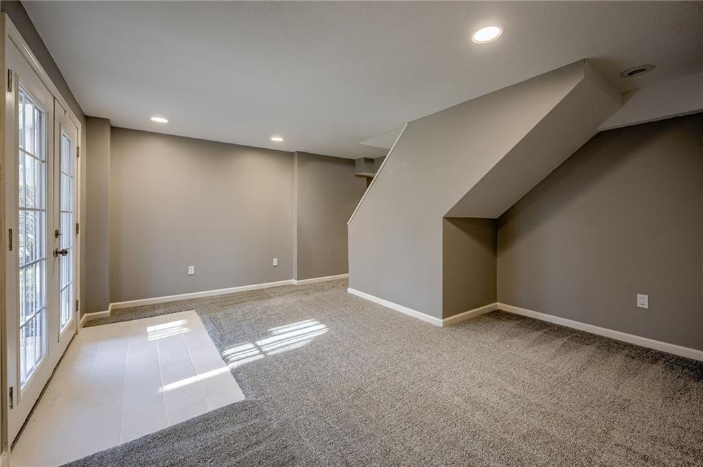 8019 N Brooklyn Avenue