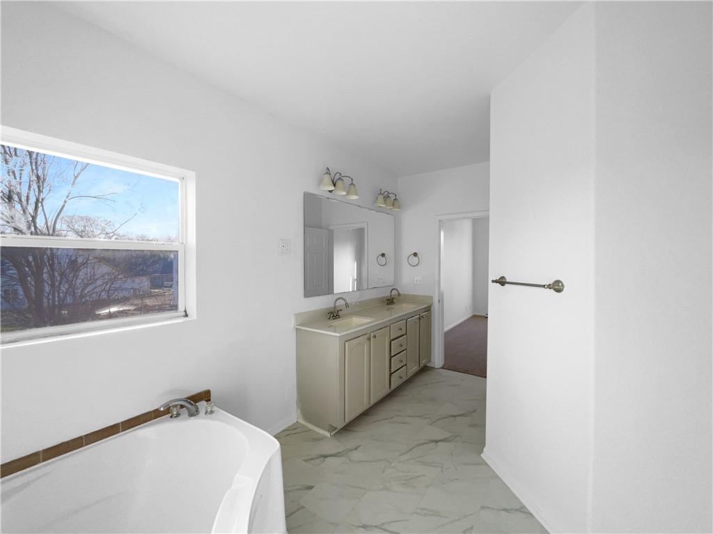 12207 N Pomona Avenue