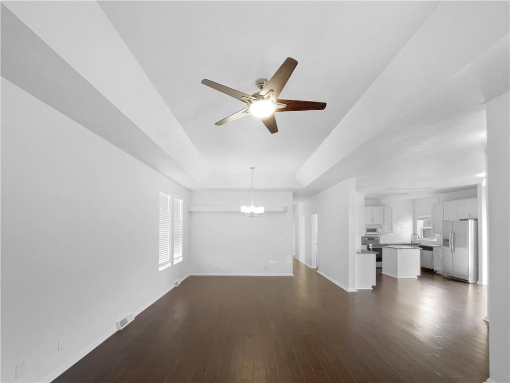 12207 N Pomona Avenue