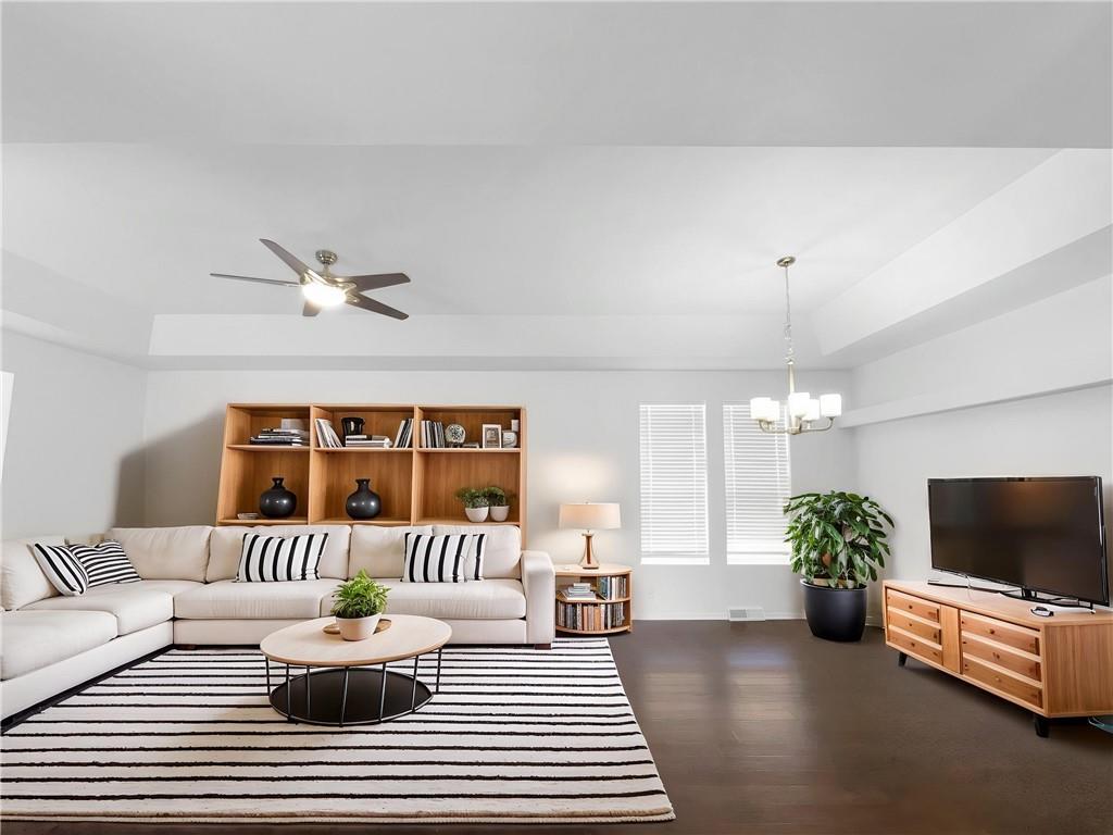 12207 N Pomona Avenue