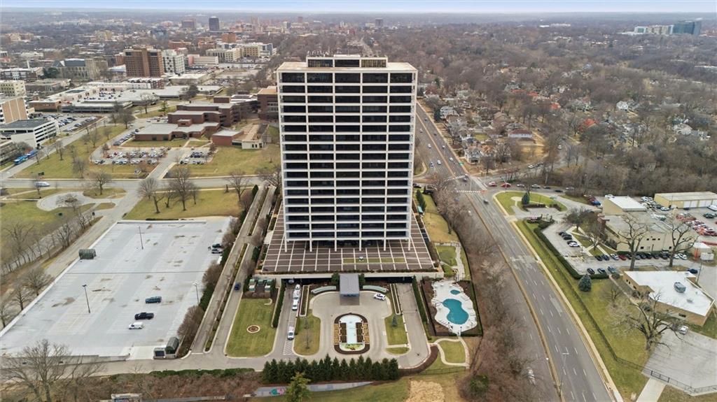 700 W 31st Street Unit: 1502