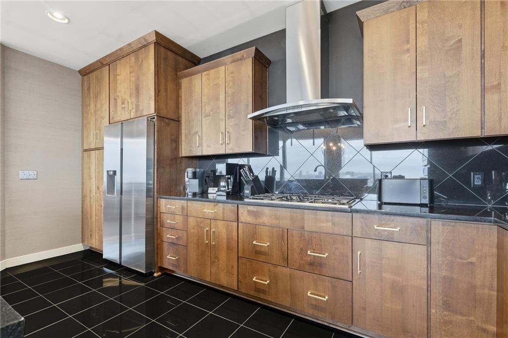 700 W 31st Street Unit: 1502