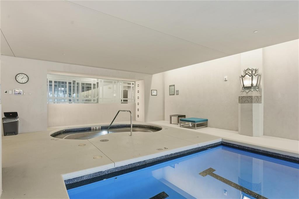 700 W 31st Street Unit: 1502