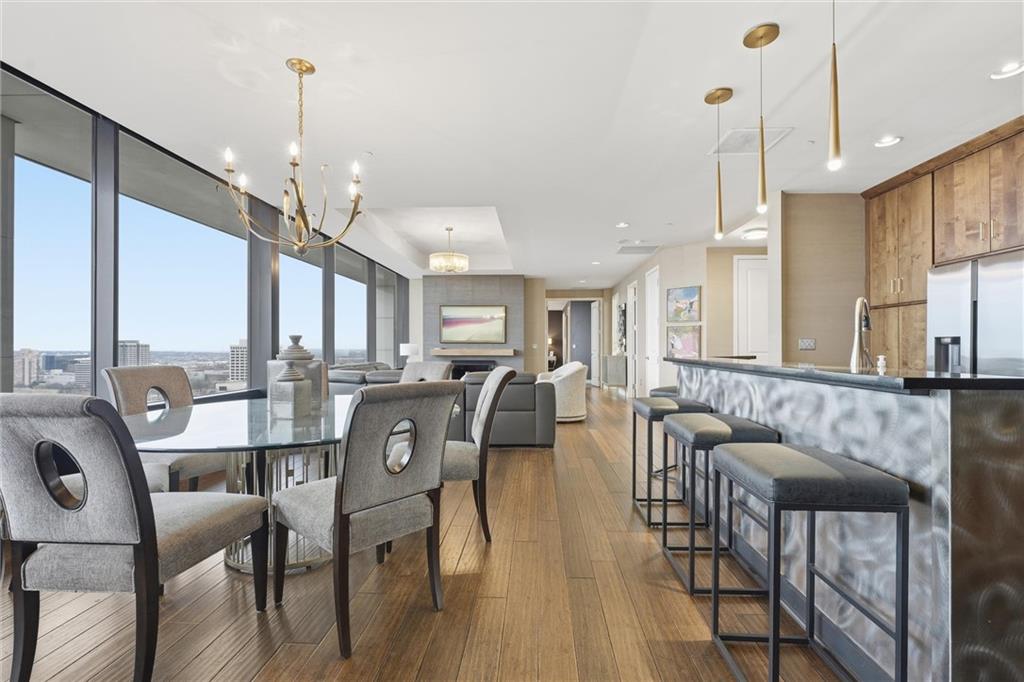 700 W 31st Street Unit: 1502