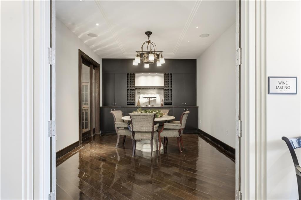 700 W 31st Street Unit: 1502