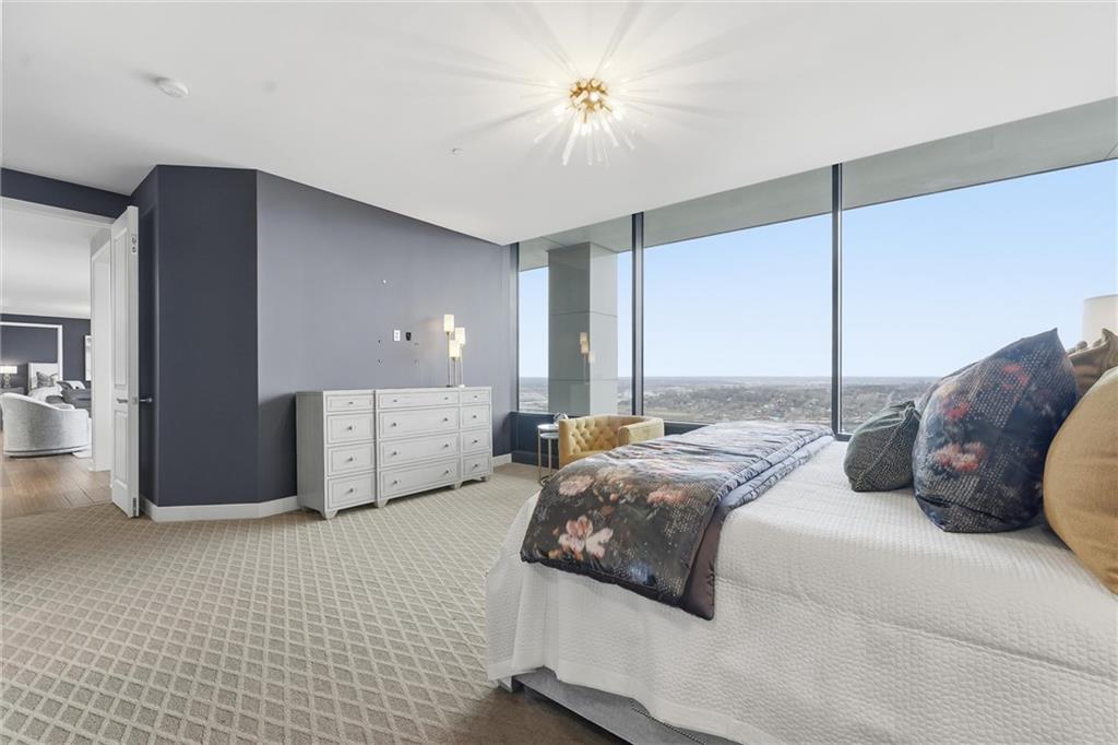 700 W 31st Street Unit: 1502