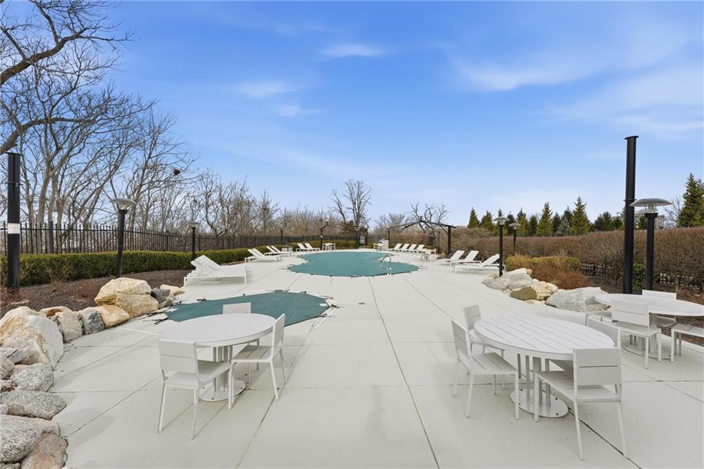 700 W 31st Street Unit: 1502