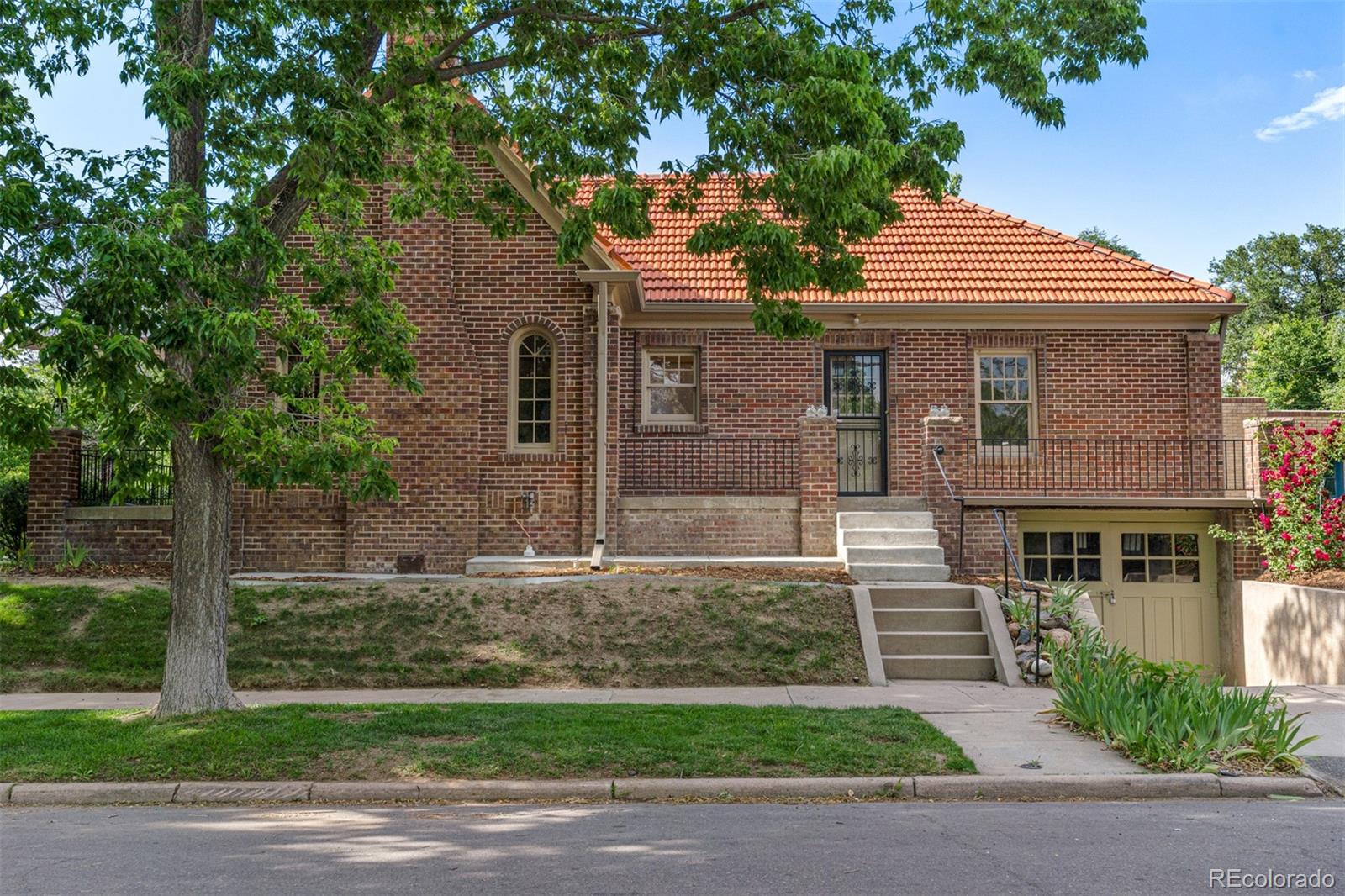 1600 Jasmine Street