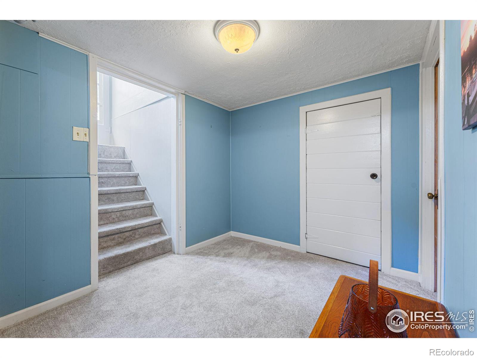 725 E 4th Street