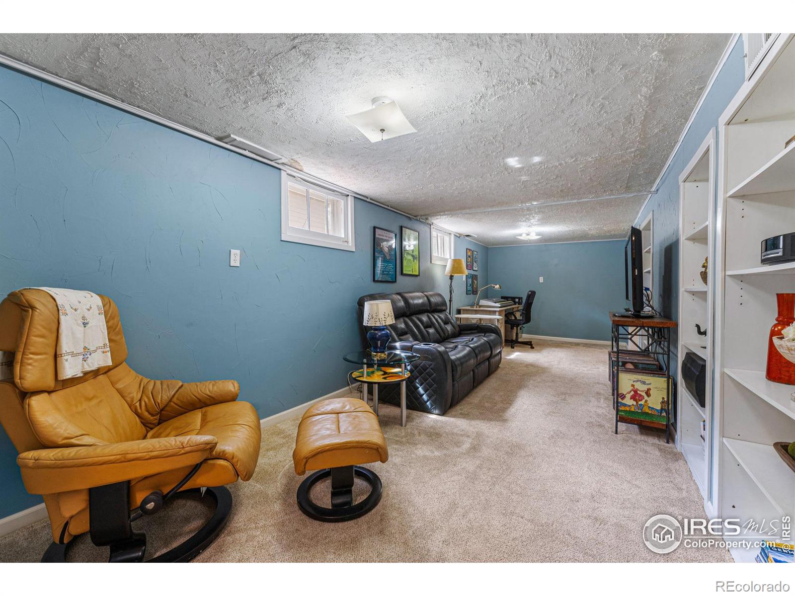 725 E 4th Street