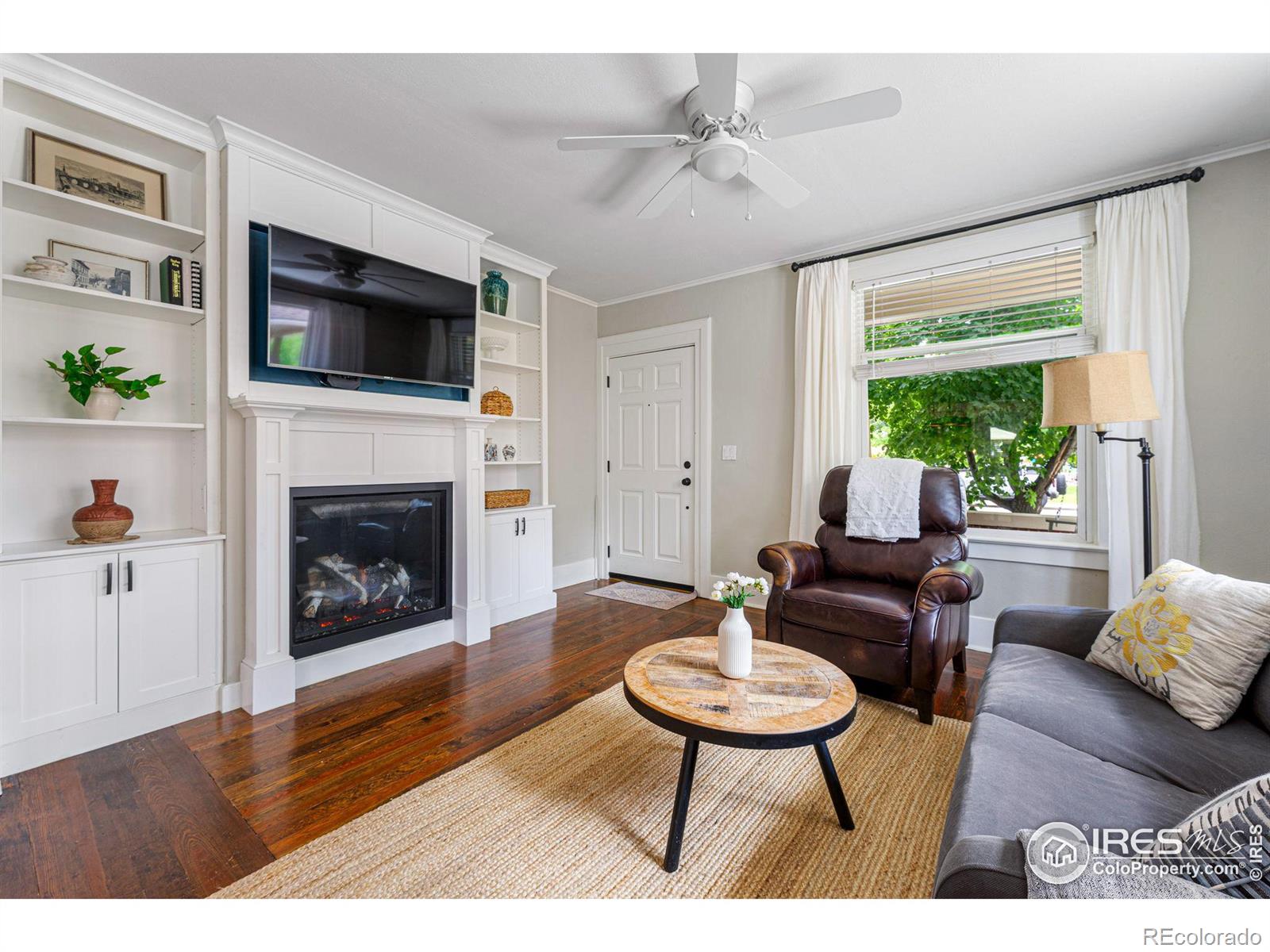 725 E 4th Street