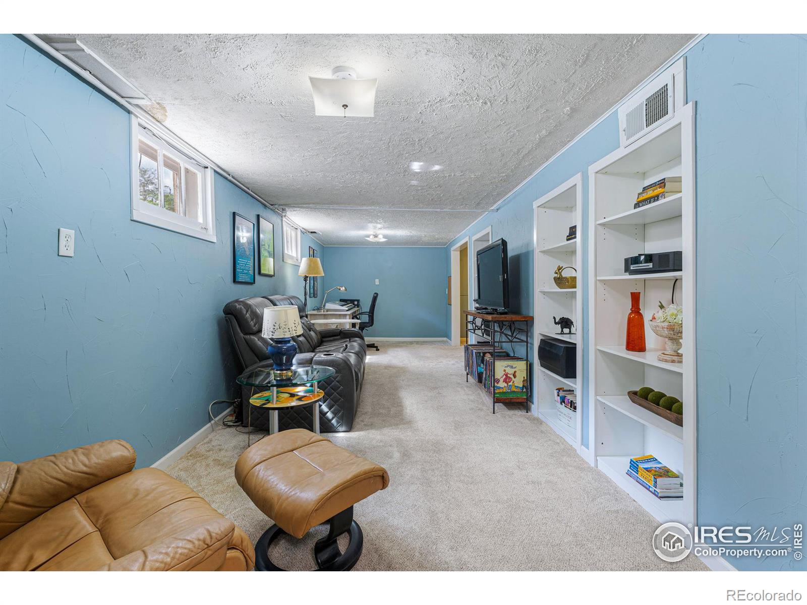 725 E 4th Street