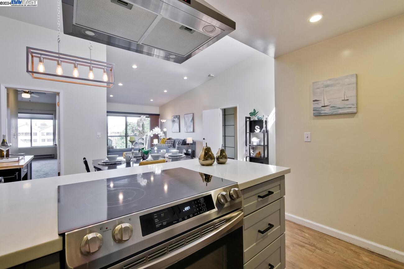 398 Parrott St # 304