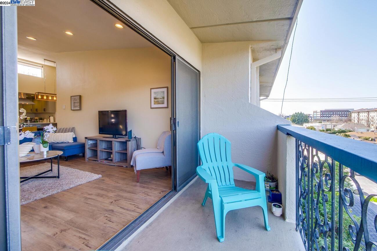 398 Parrott St # 304