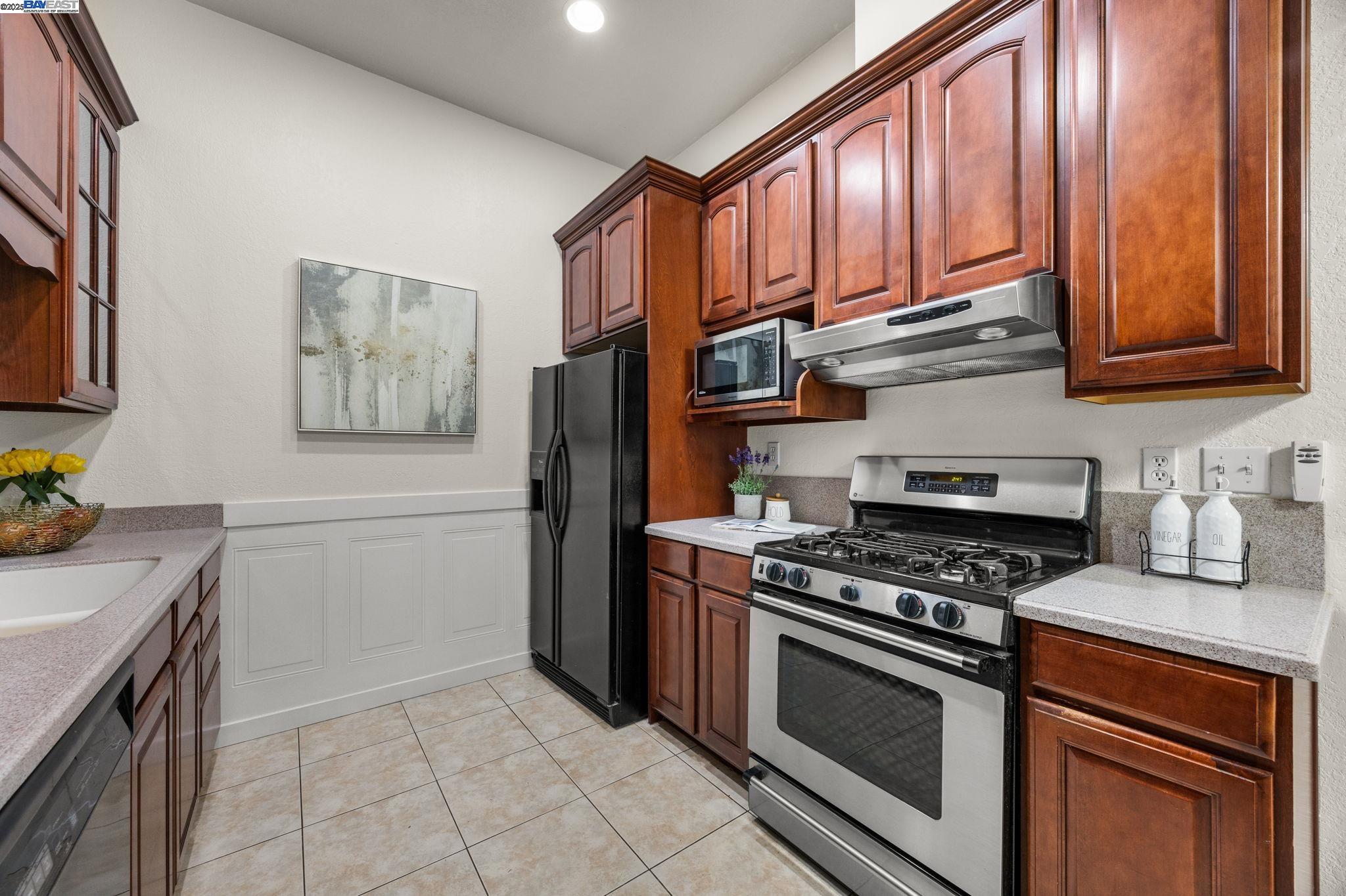 2030 Fostoria Cir