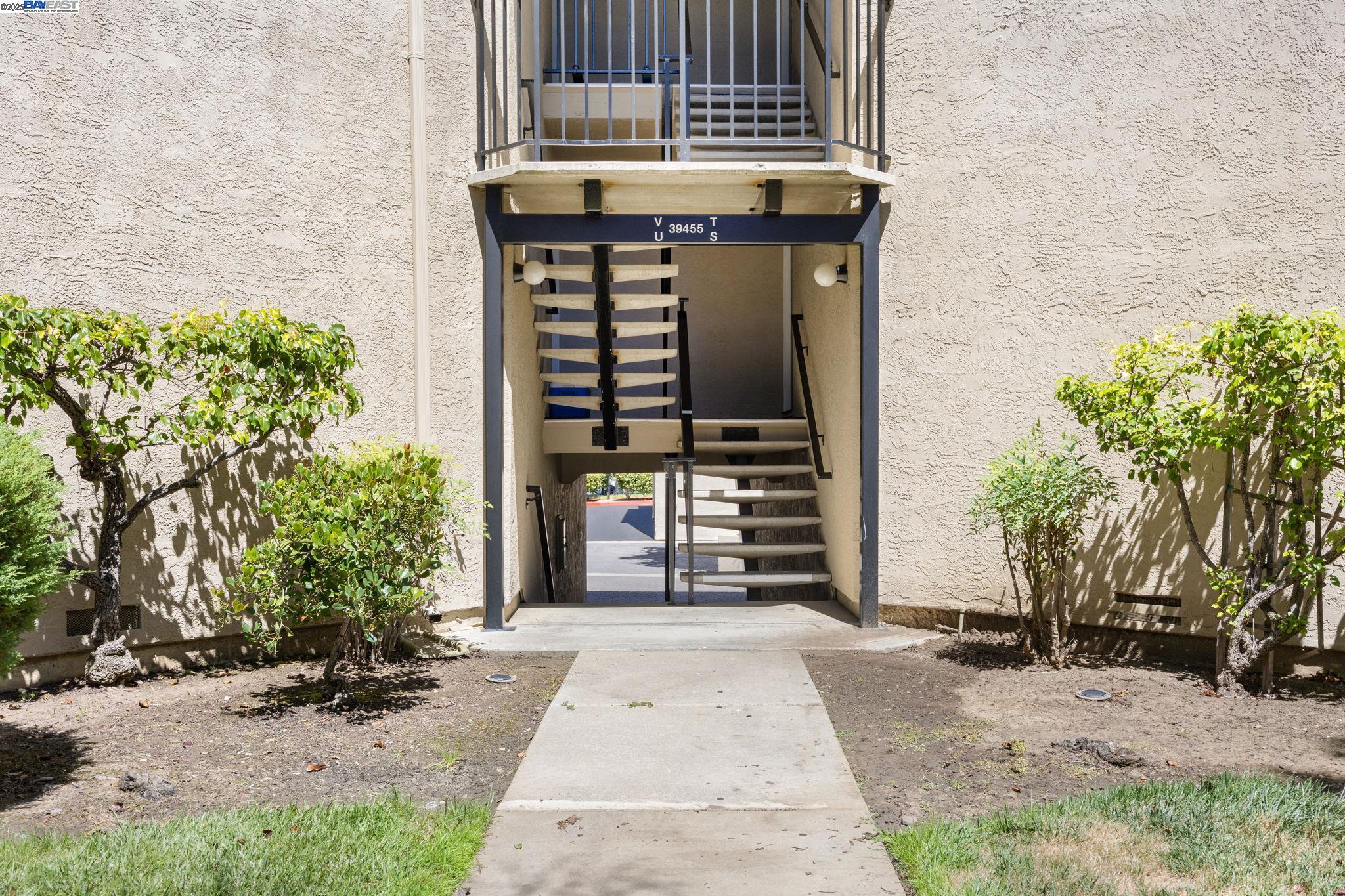 39455 Albany Common # V