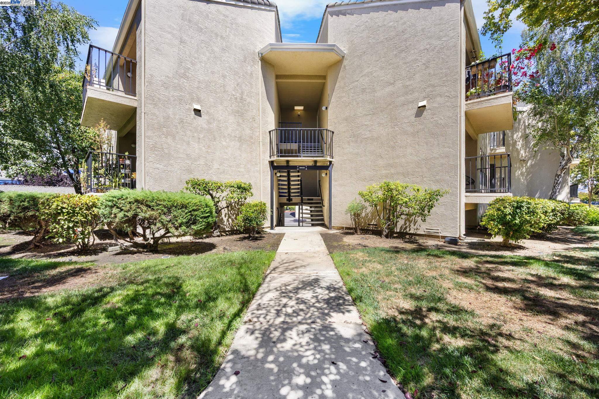 39455 Albany Common # V