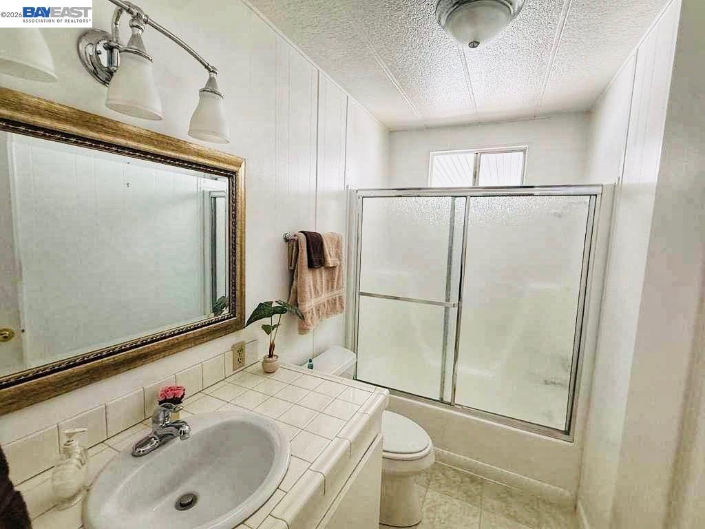 3231 Vineyard Ave SPC 14