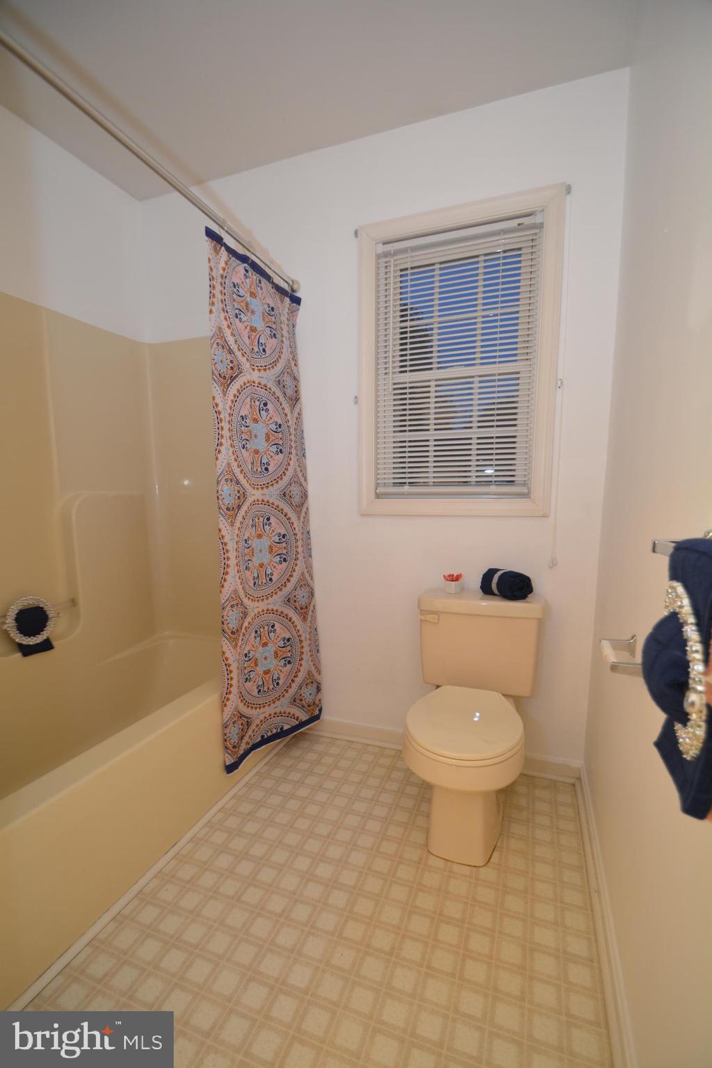 608 LEXINGTON AVENUE