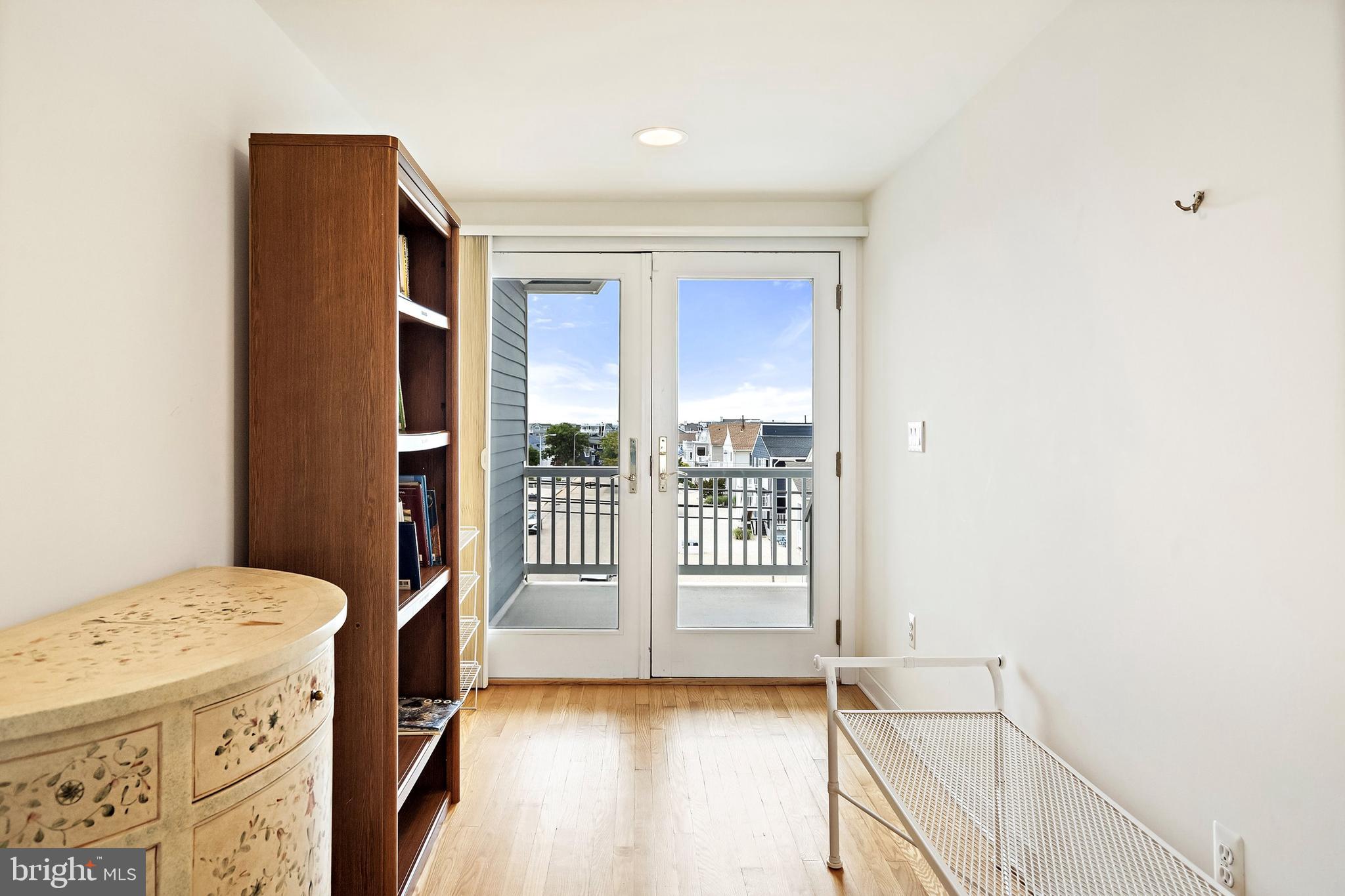 4405 Long Beach Blvd