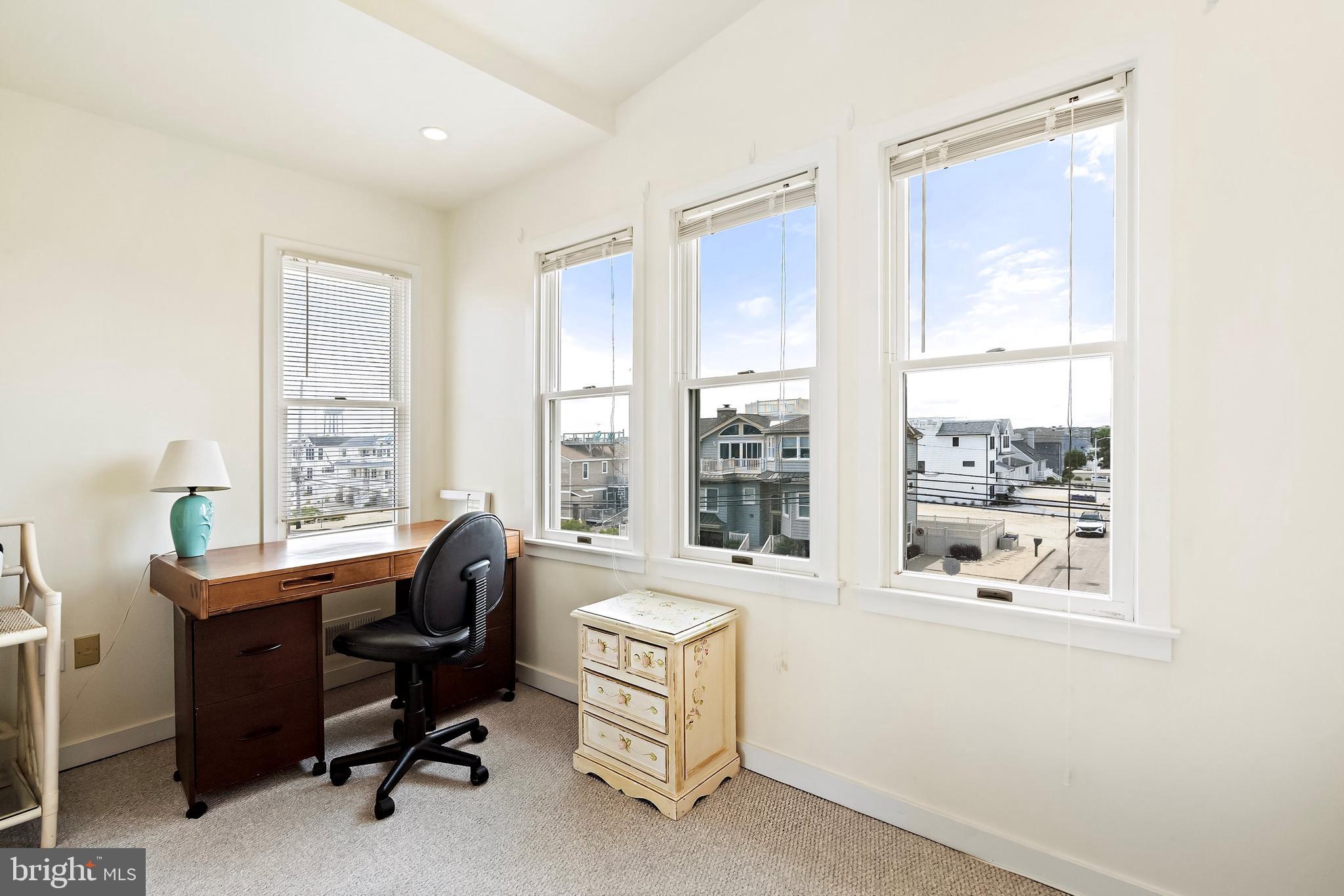 4405 Long Beach Blvd