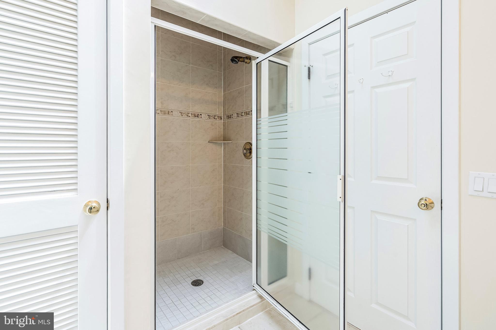 4405 Long Beach Blvd