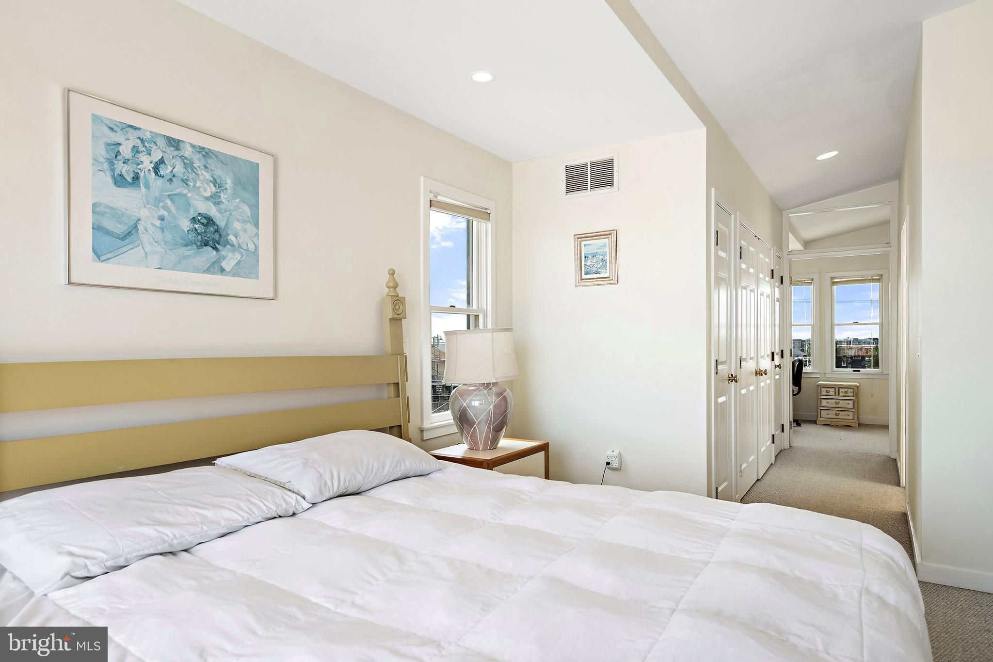 4405 Long Beach Blvd