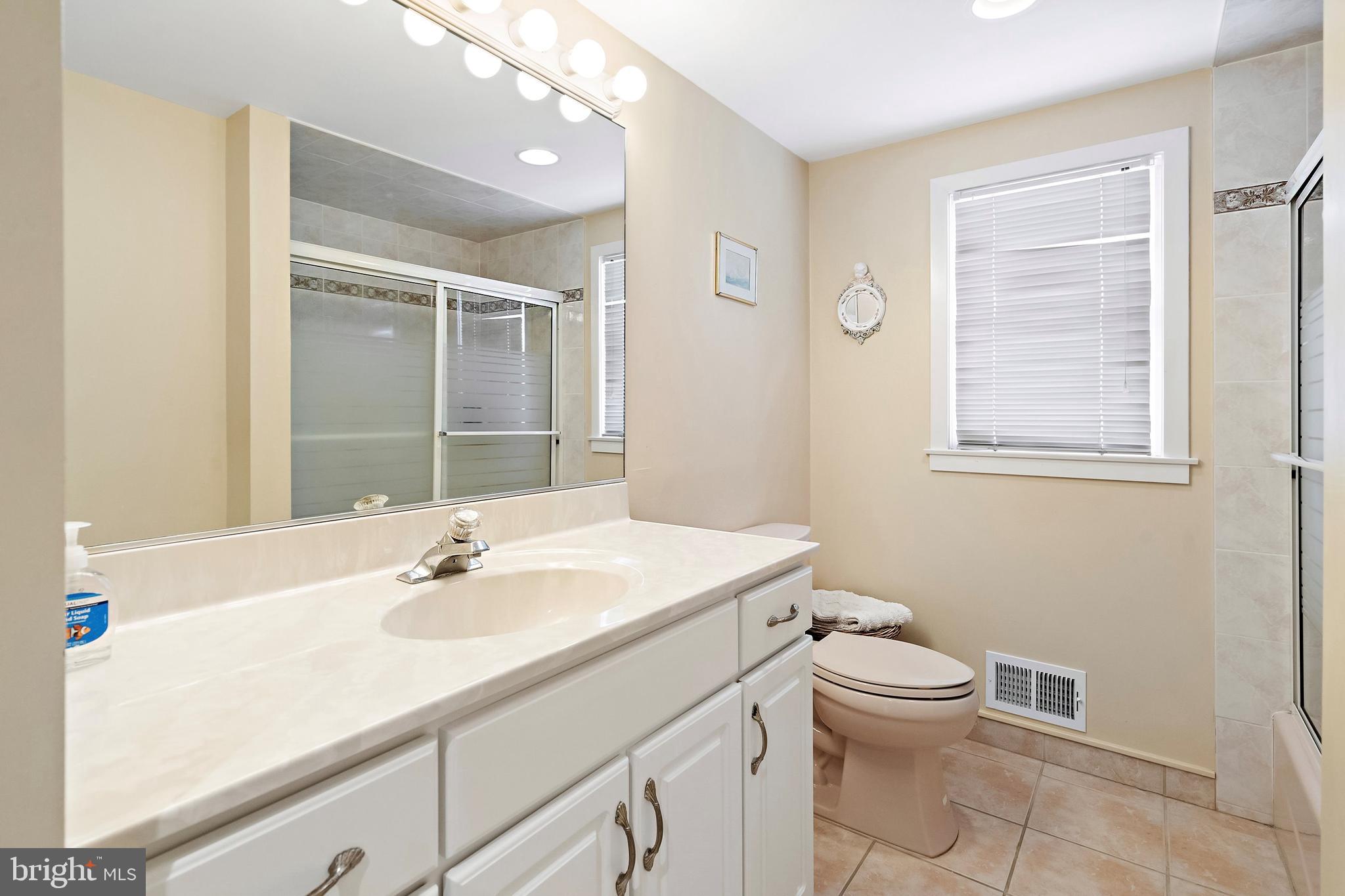 4405 Long Beach Blvd