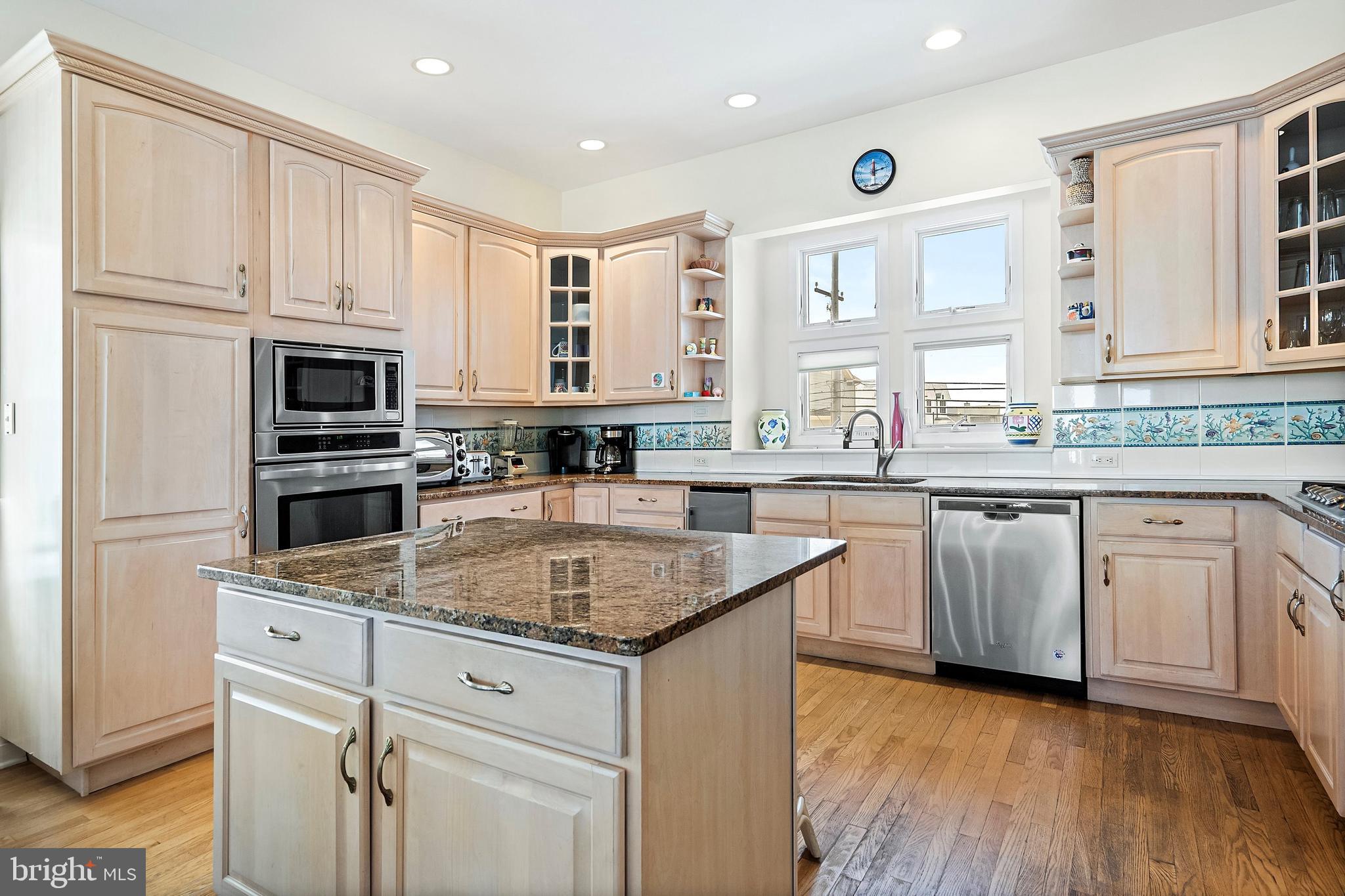 4405 Long Beach Blvd