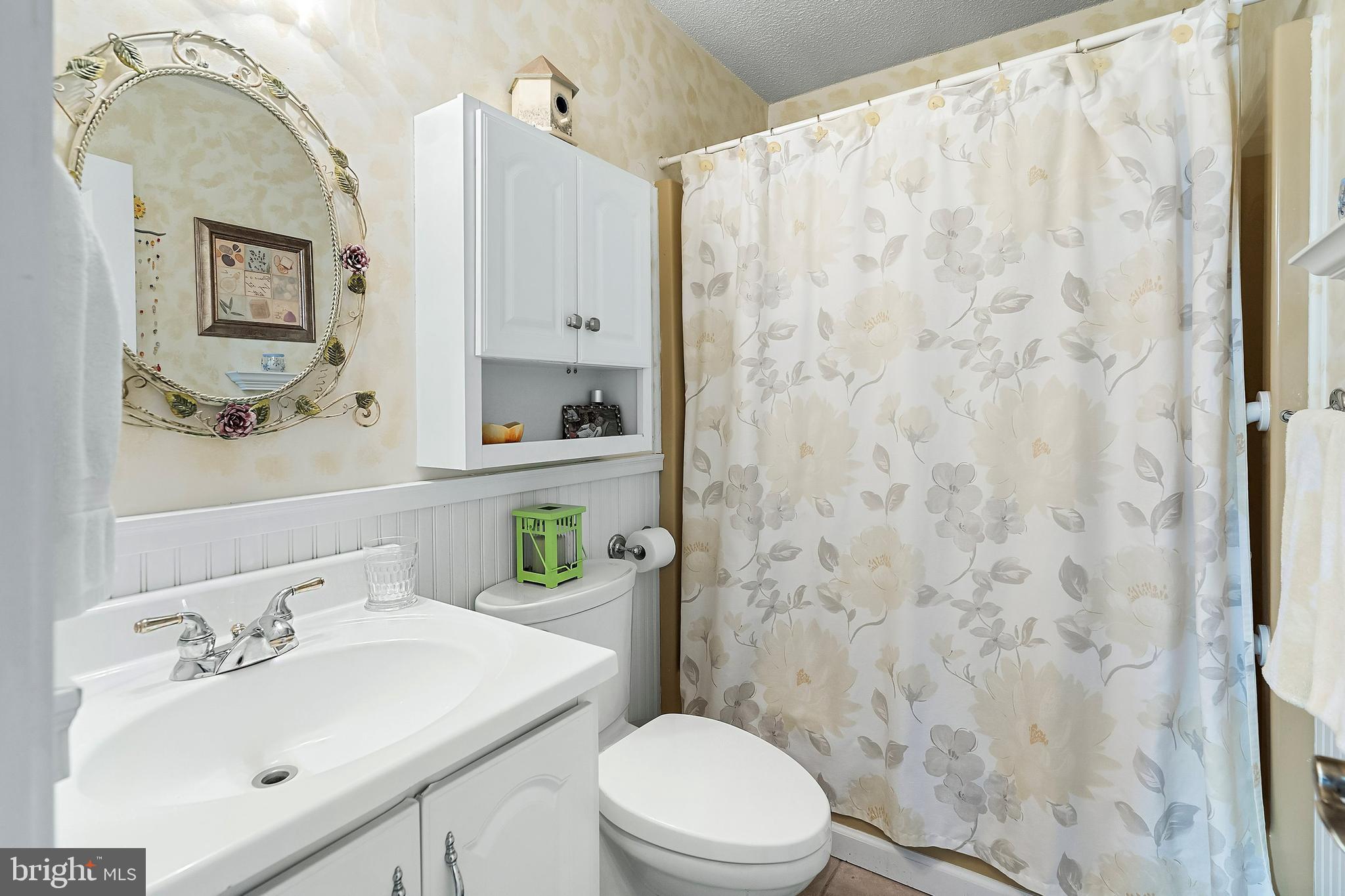 216 4th St