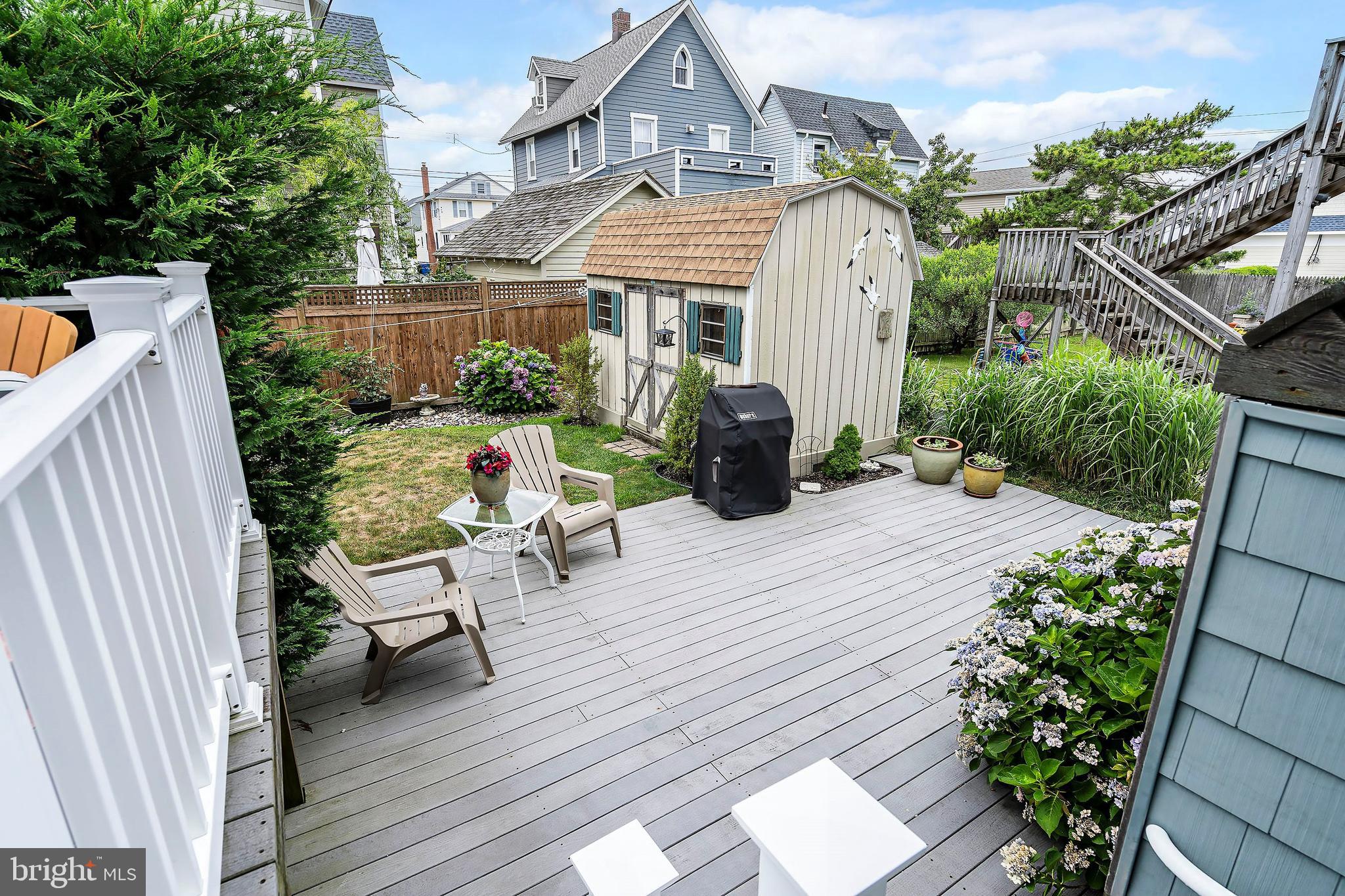 216 4th St