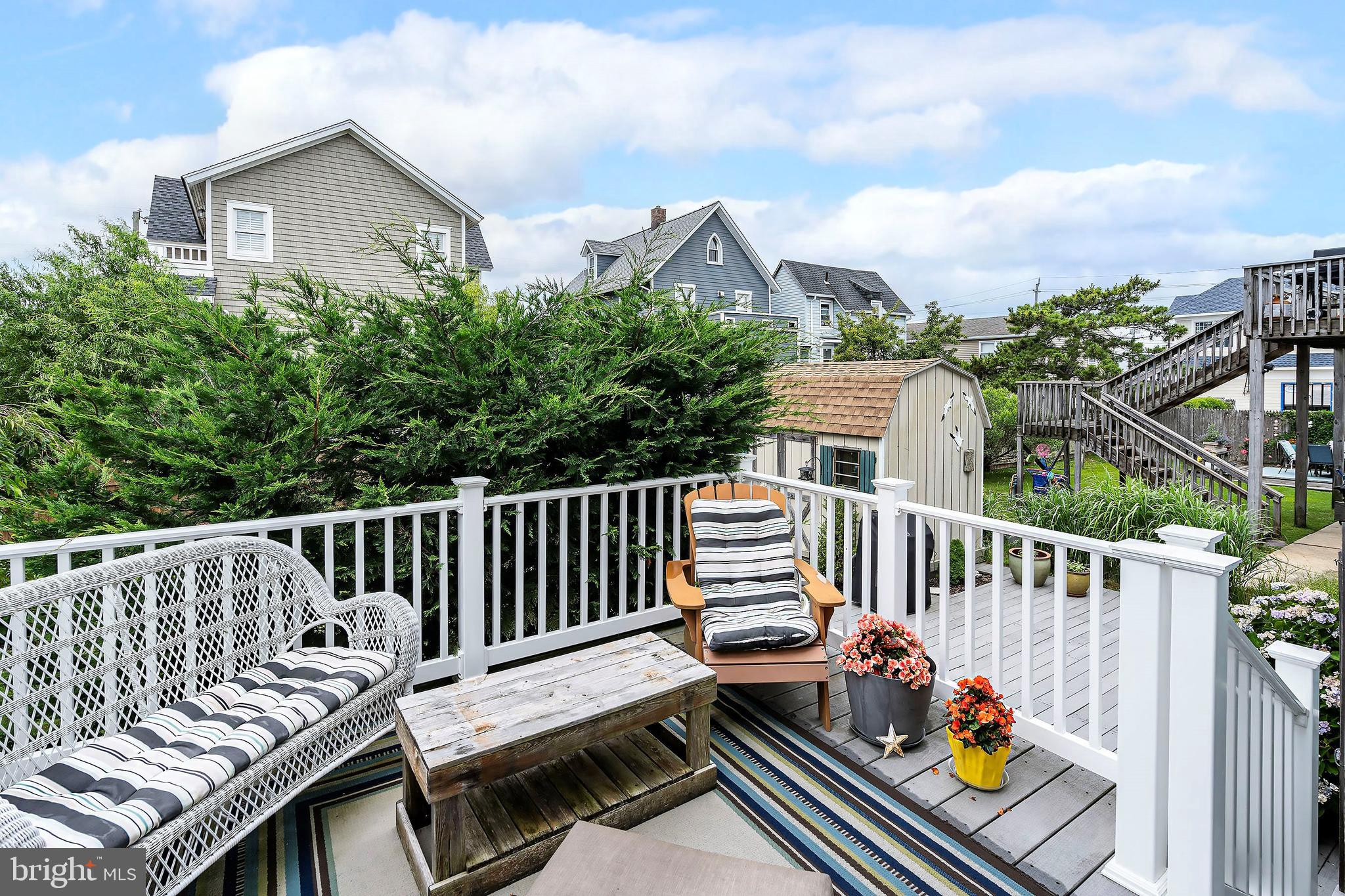 216 4th St