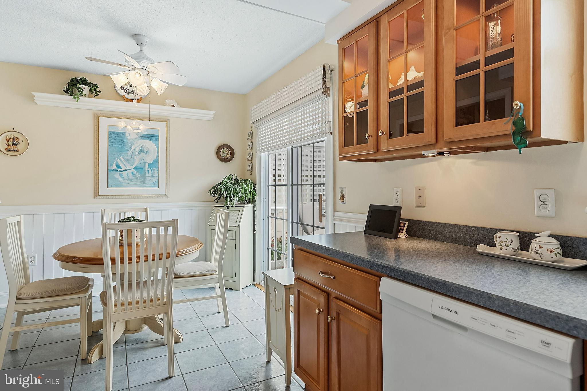 216 4th St