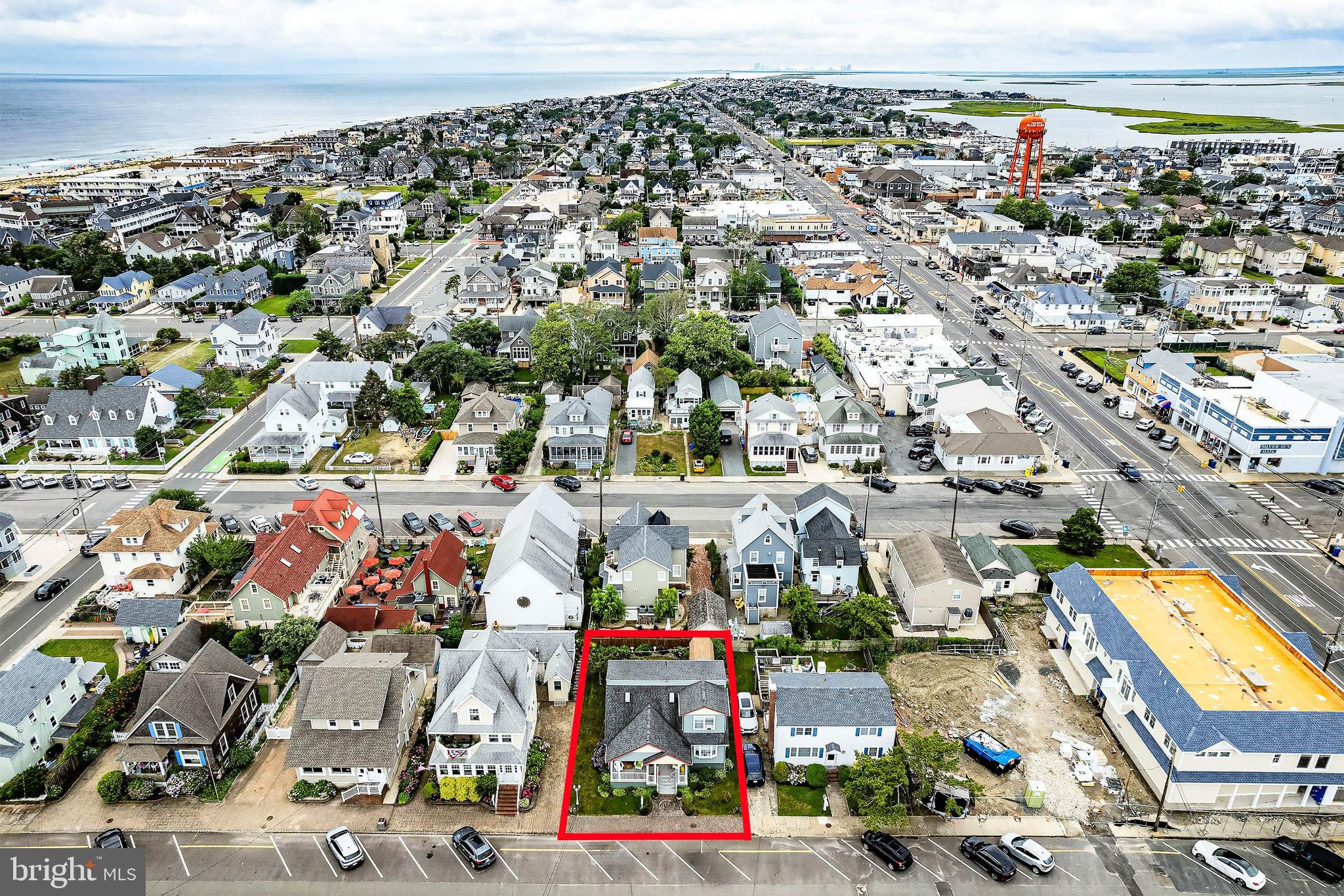 216 4th St