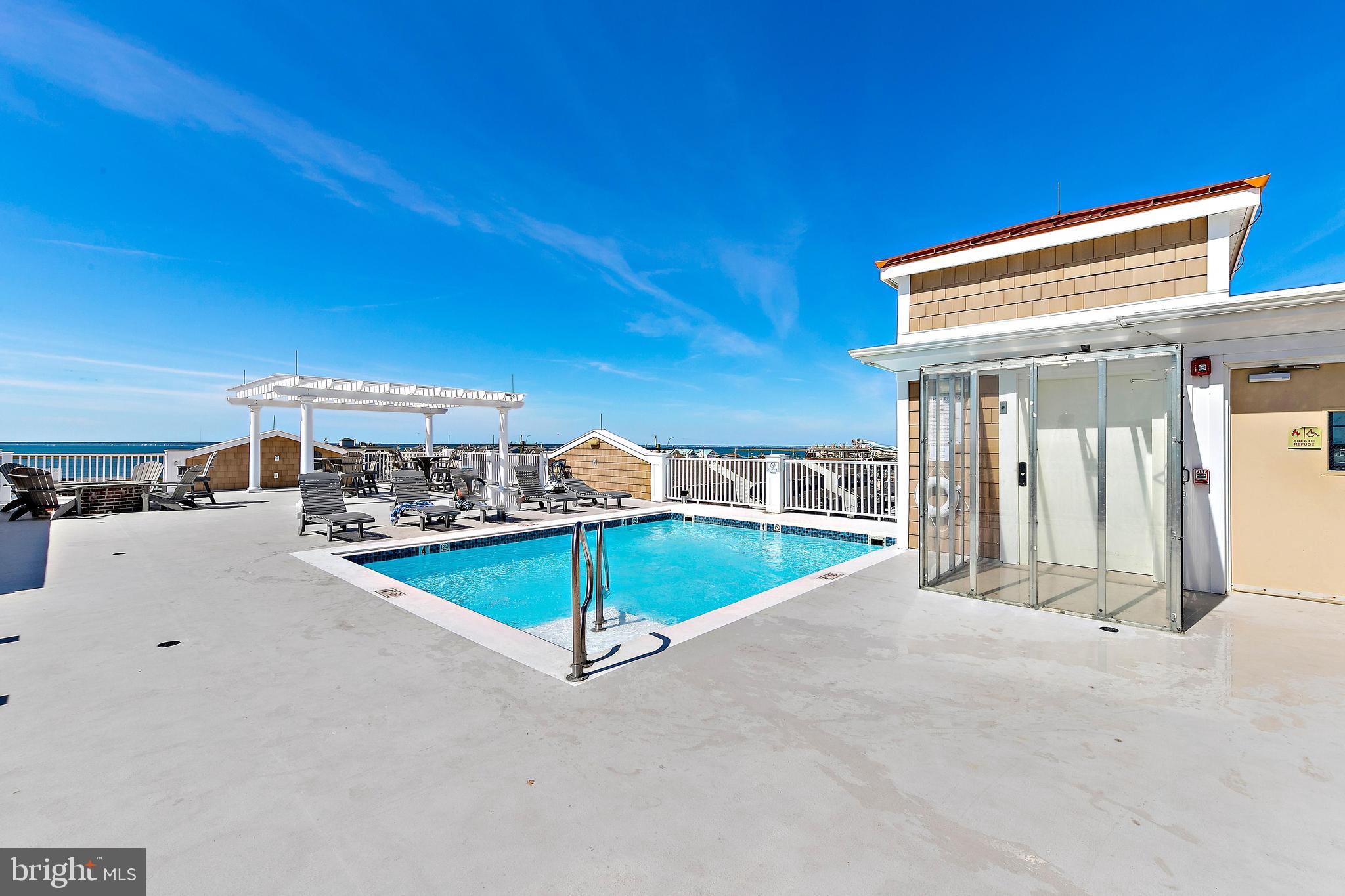 510 N Bay Ave #202
