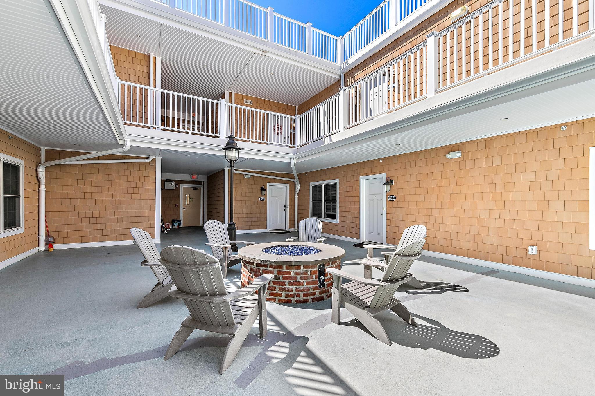 510 N Bay Ave #202
