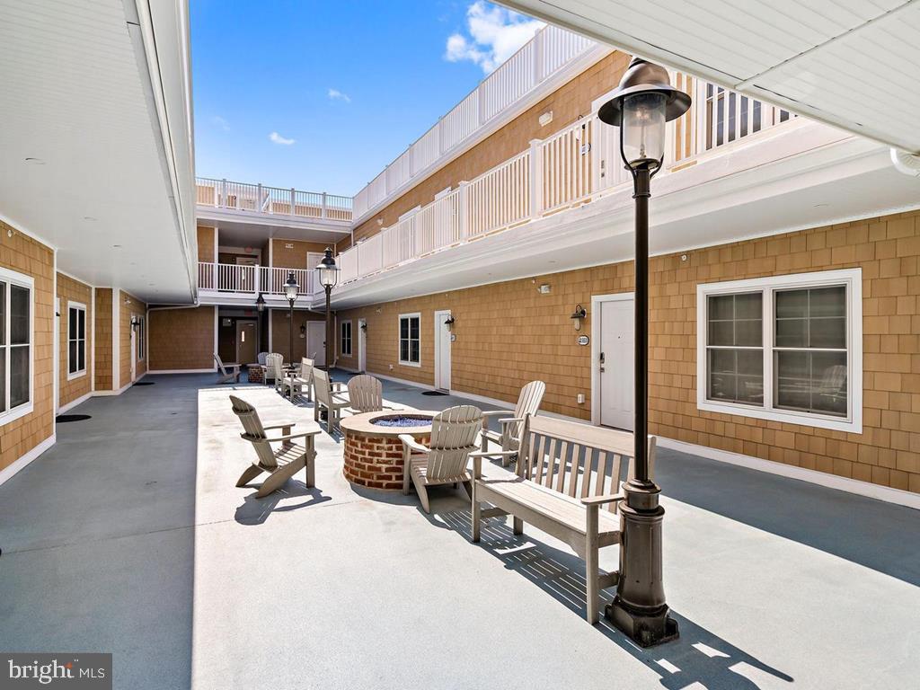 510 N Bay Ave #202