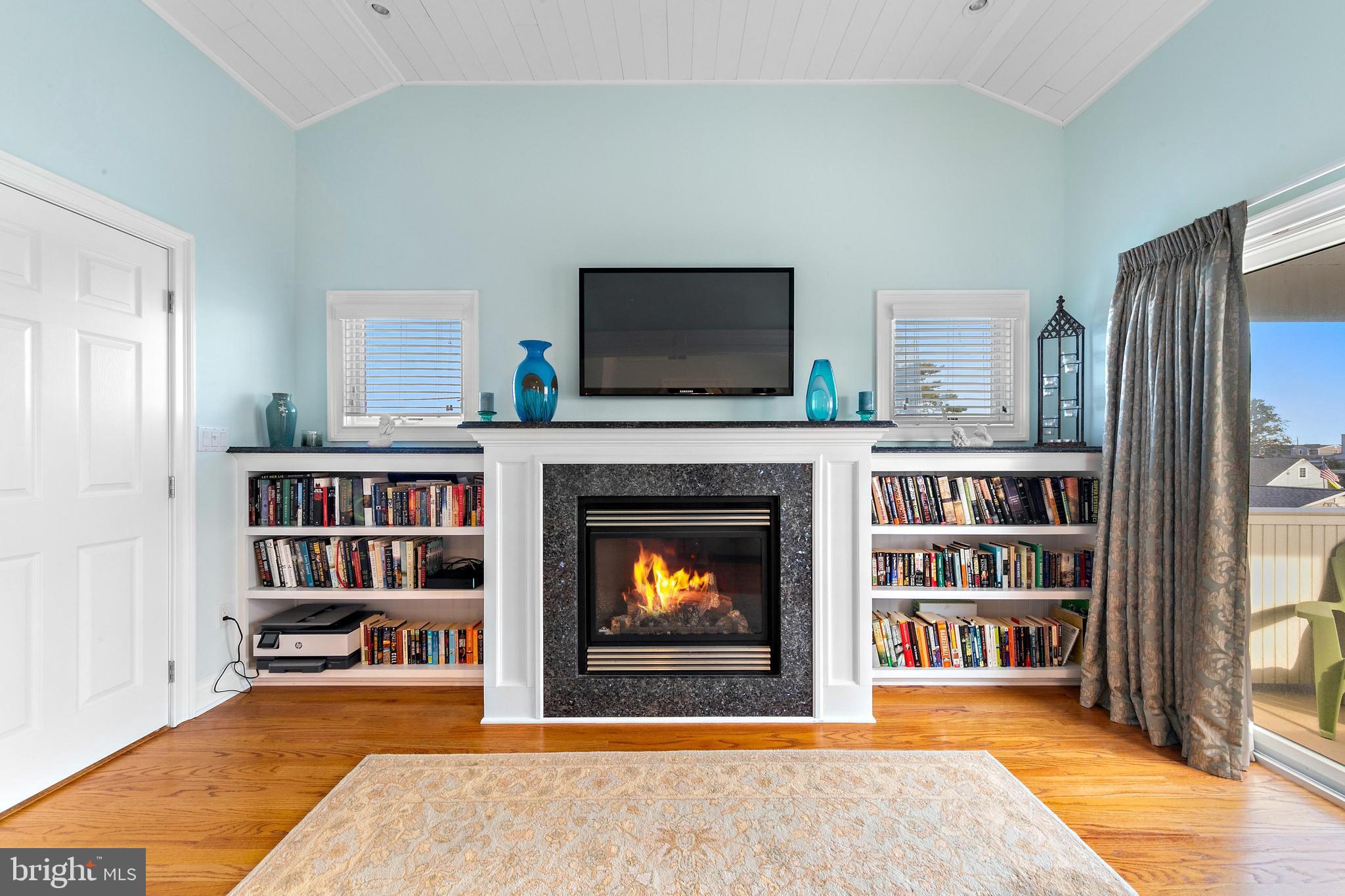 233 N 1ST STREET