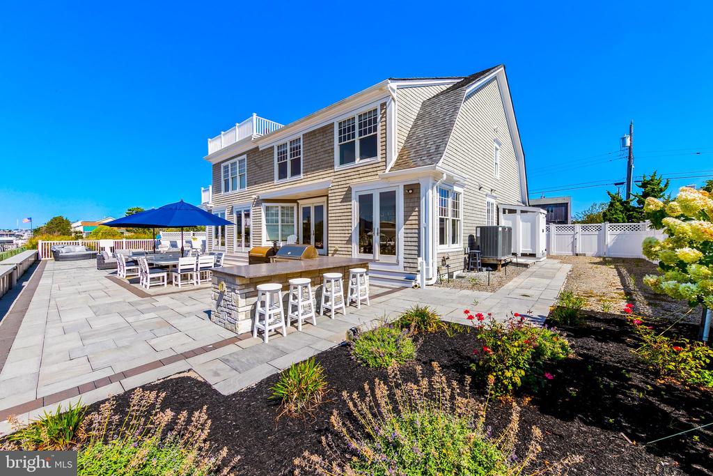 156 MARINA BOULEVARD