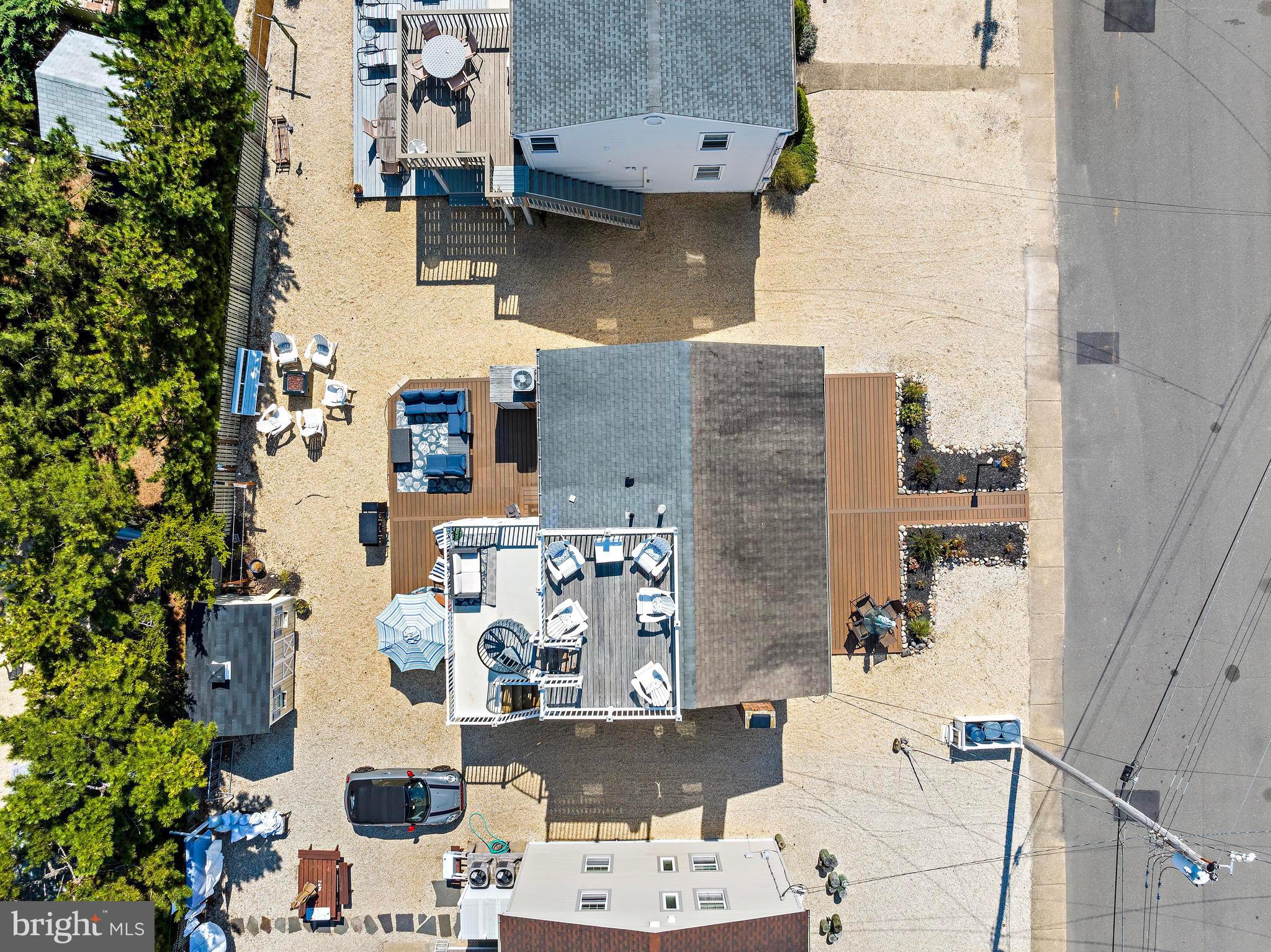 5 ALEXIS PLACE