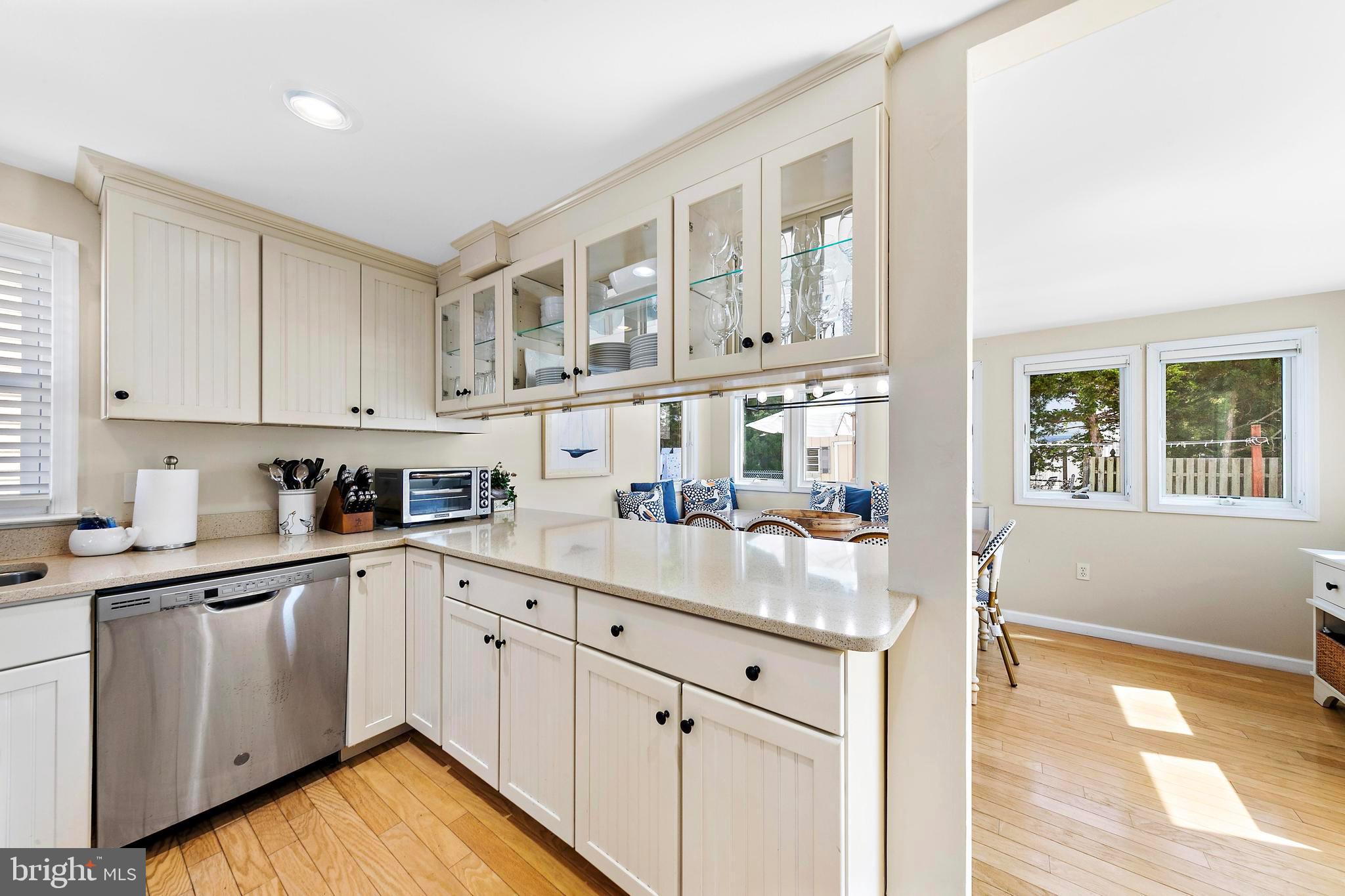 5 ALEXIS PLACE